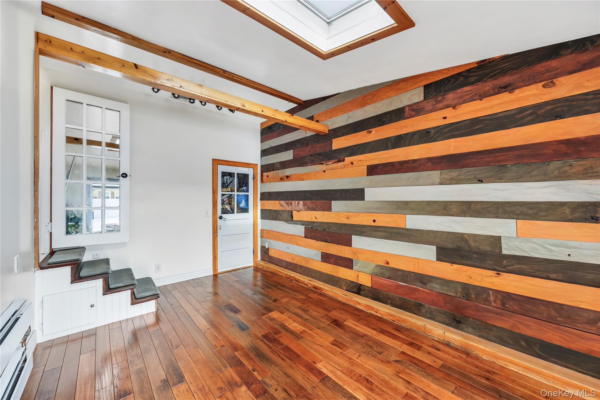 #14 photo, 225 Farhan Lane, North Babylon , NY 11703