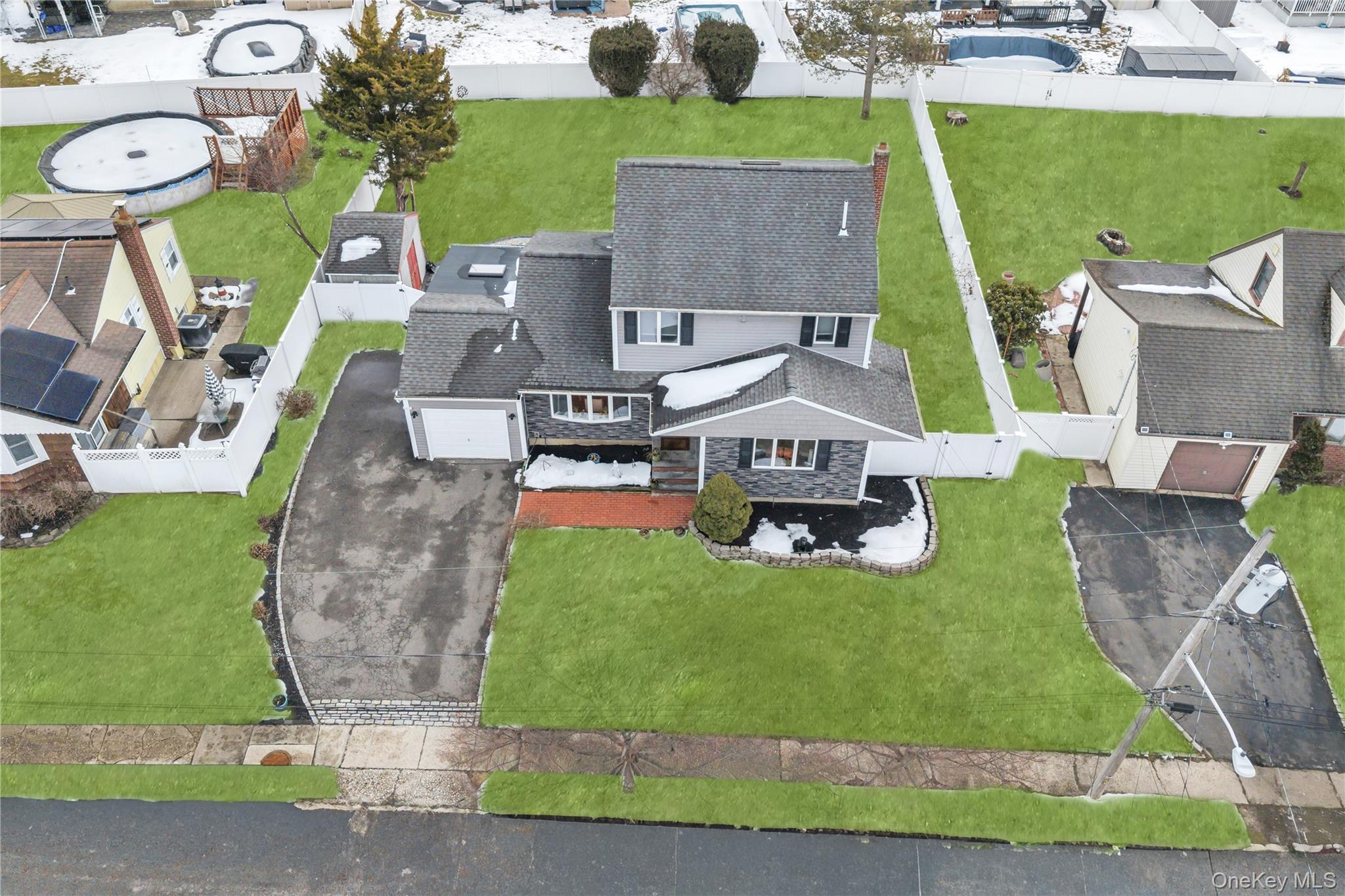 #3 photo, 225 Farhan Lane, North Babylon , NY 11703