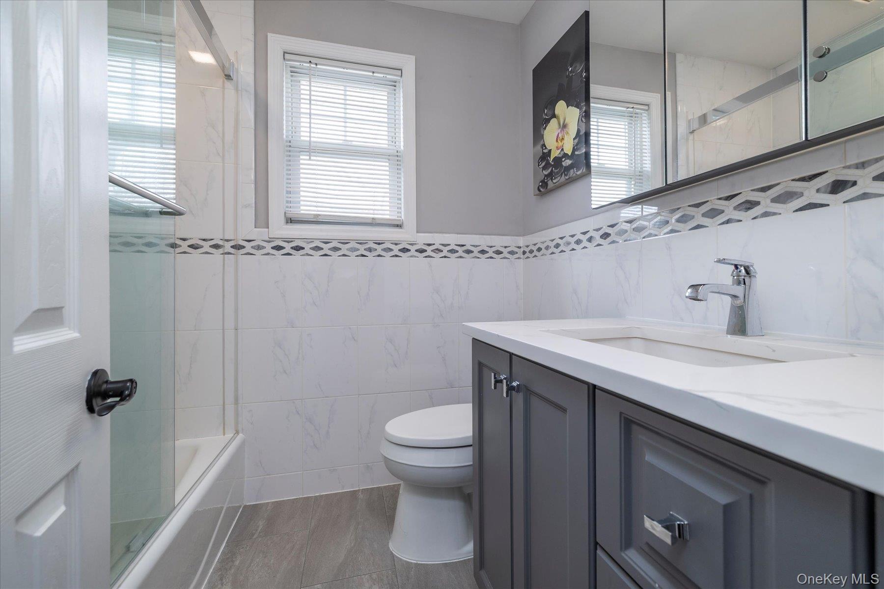 #19 photo, 102 Franklin Avenue, Malverne , NY 11565