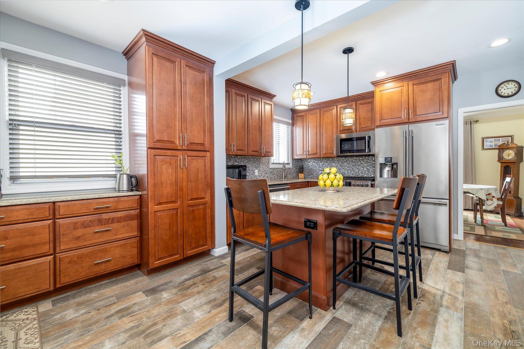 #9 photo, 102 Franklin Avenue, Malverne , NY 11565