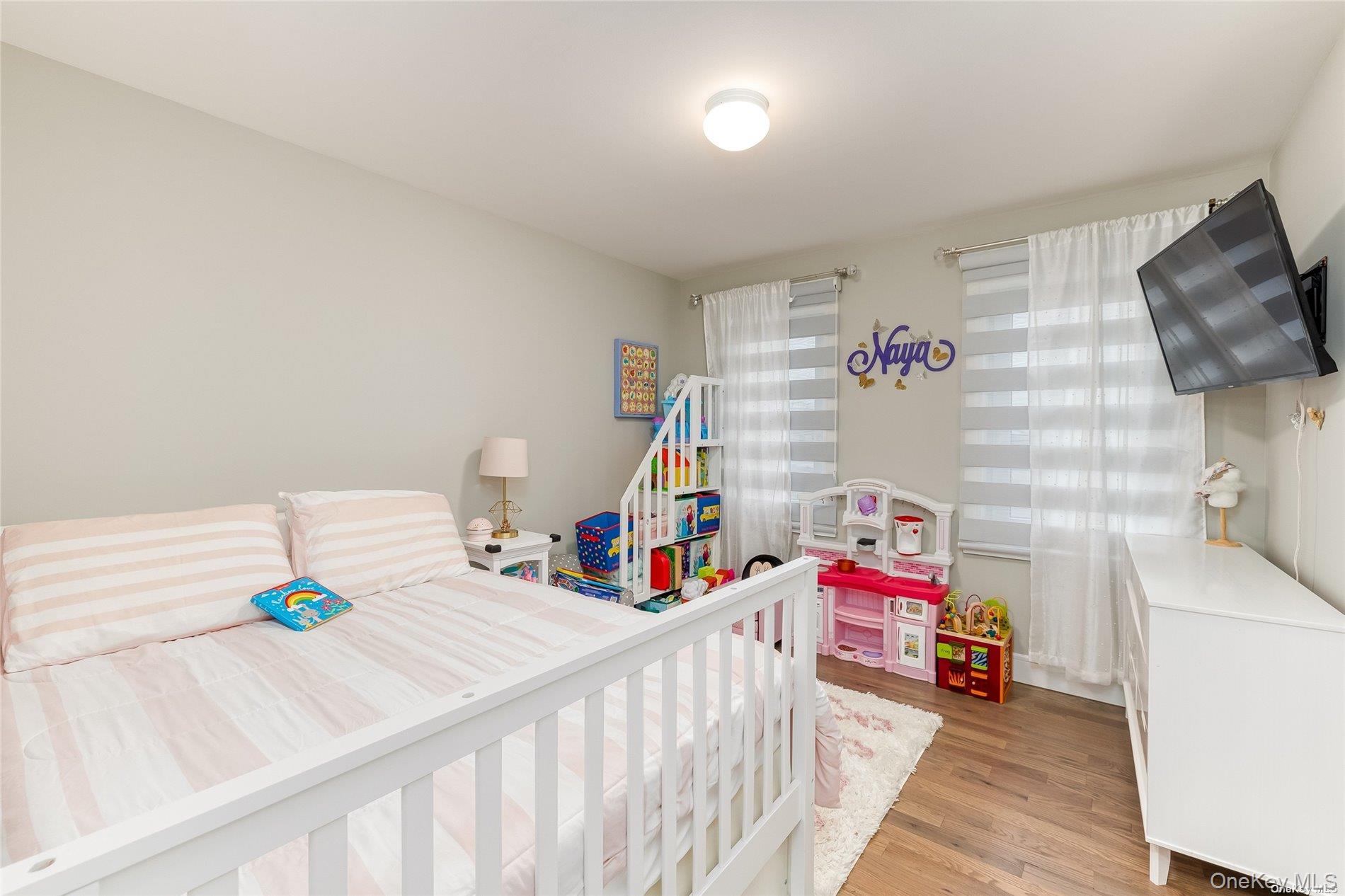 #19 photo, 72 W Marine Avenue, Lindenhurst , NY 11757