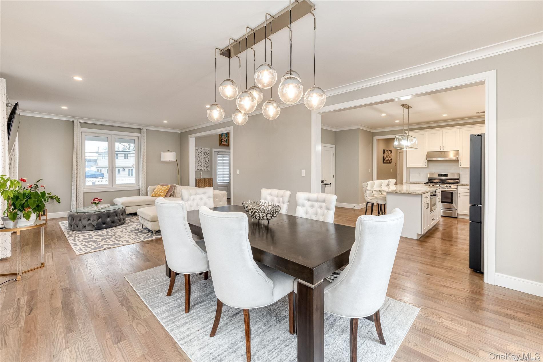 #7 photo, 72 W Marine Avenue, Lindenhurst , NY 11757