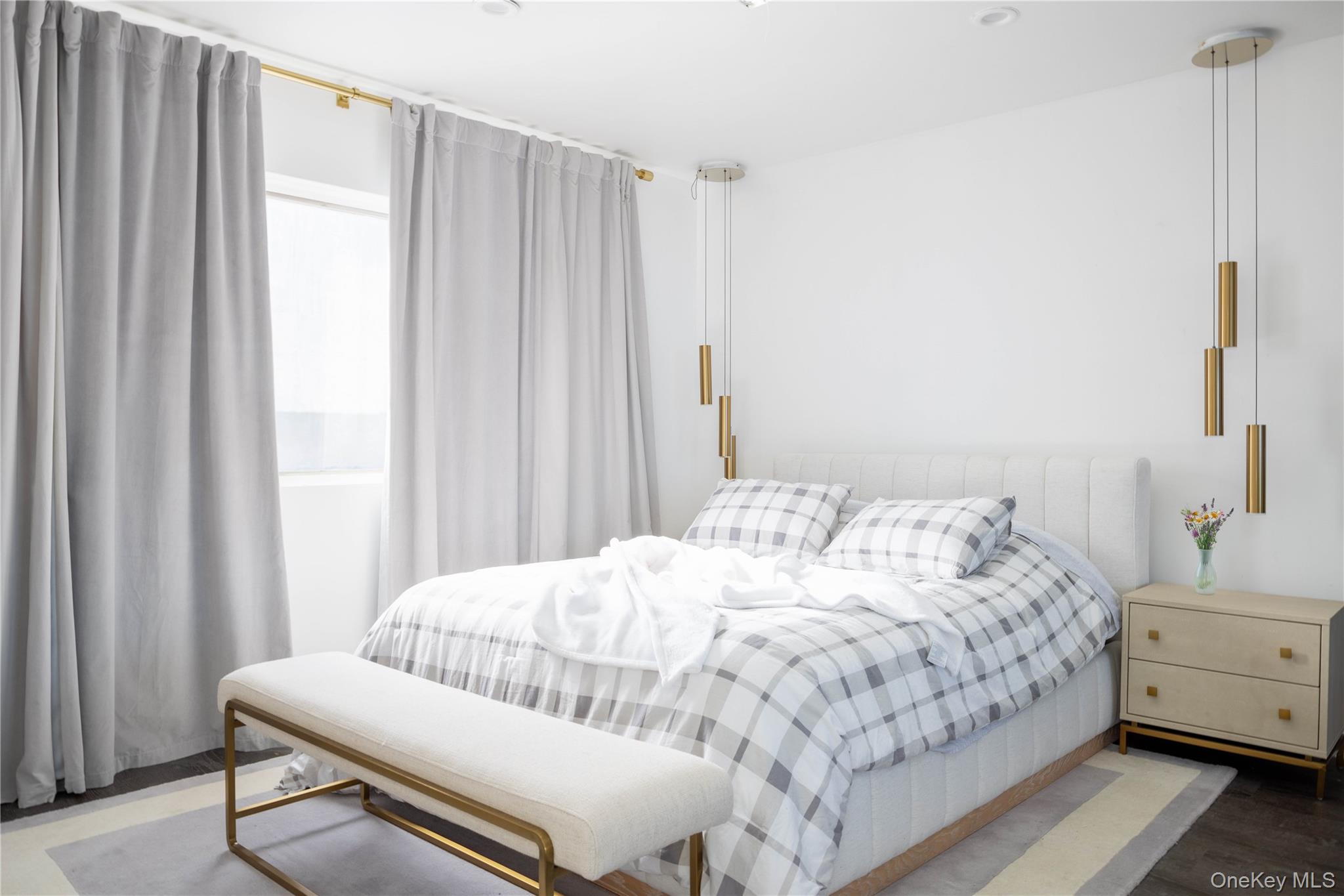 #16 photo, 57305 Route 48, Greenport , NY 11944