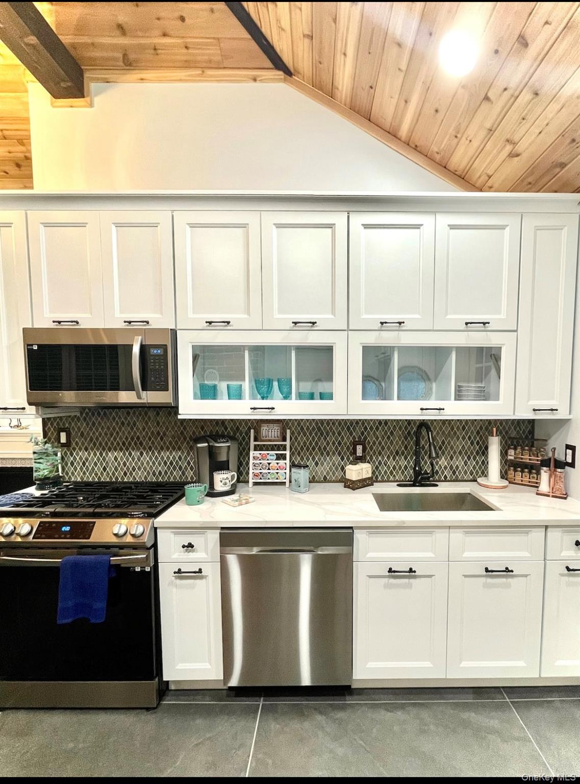 #3 photo, 192 Beach 109th Street, Rockaway Park , NY 11694