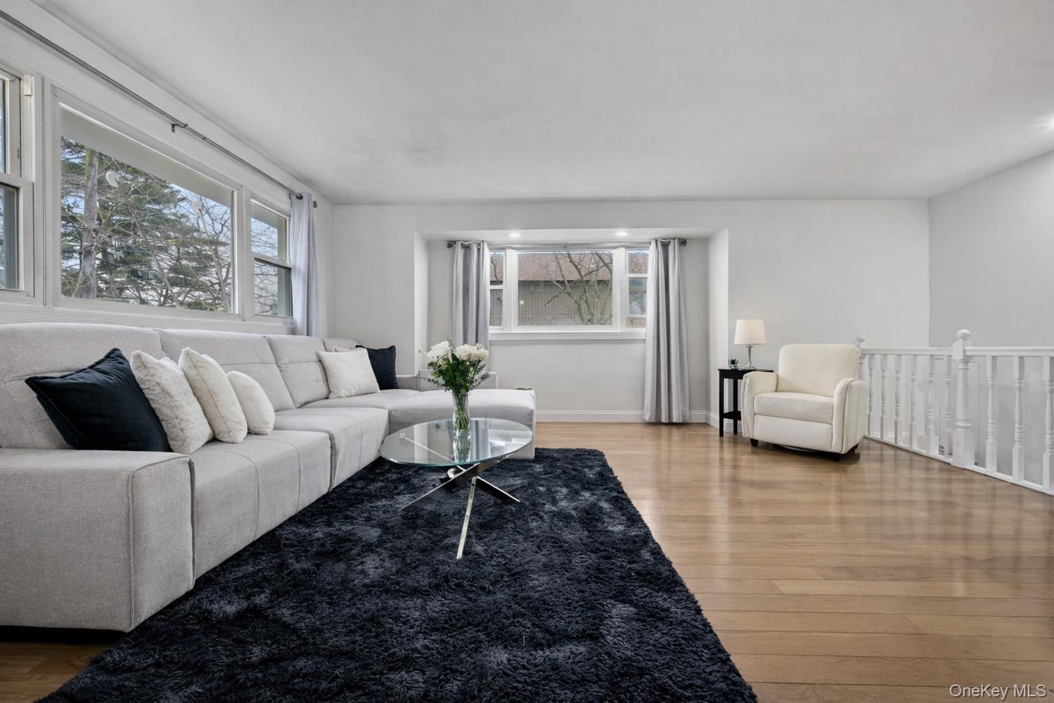 #4 photo, 1016 Westwood Road, Woodmere , NY 11598