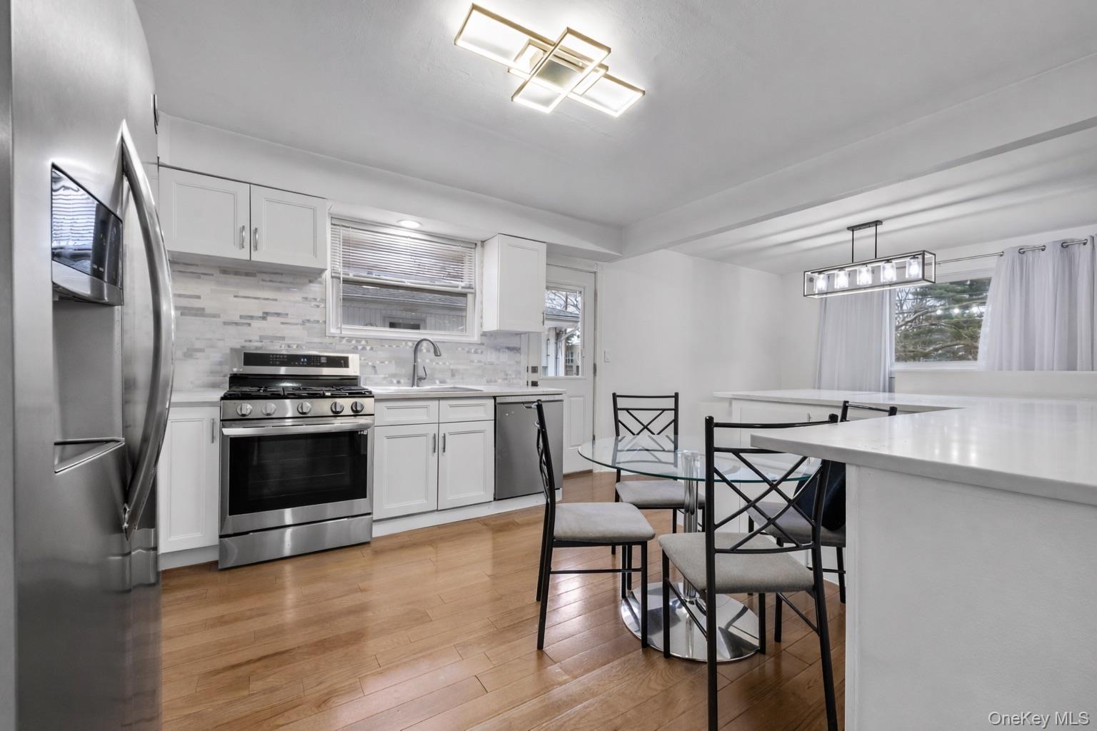 #5 photo, 1016 Westwood Road, Woodmere , NY 11598