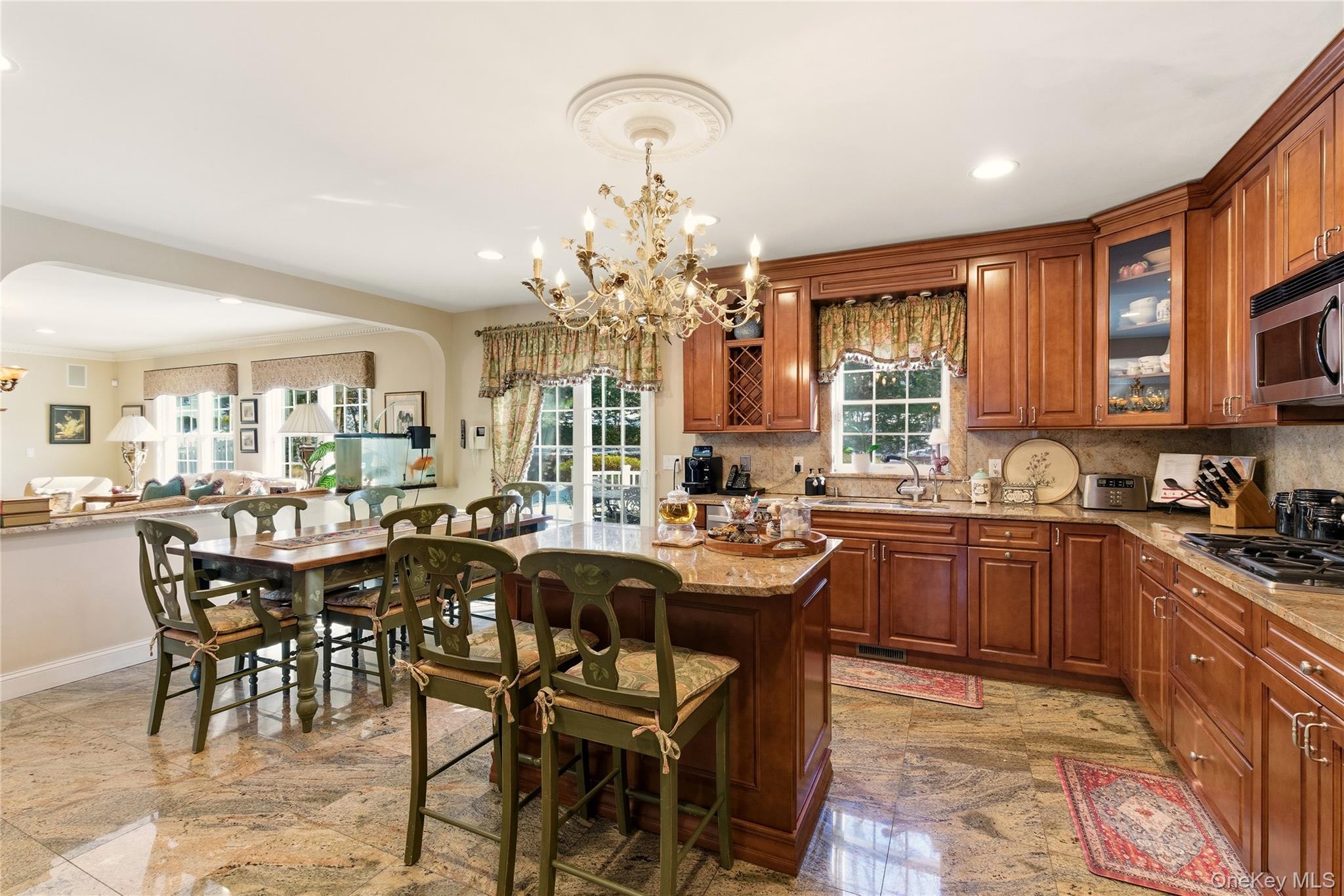 #11 photo, 4 Peachtree Lane, Roslyn , NY 11576