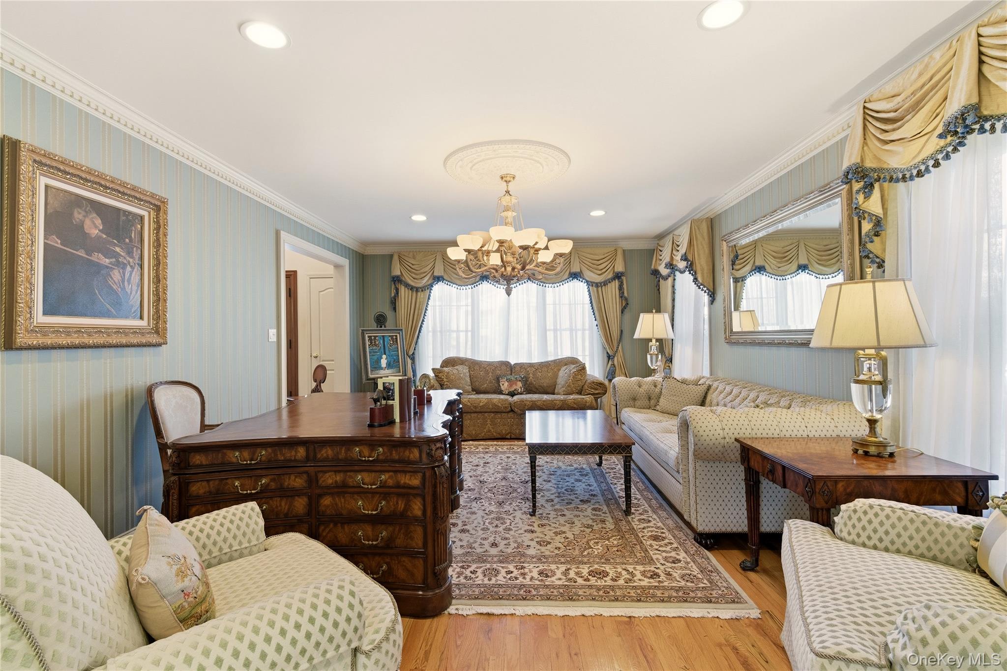 #4 photo, 4 Peachtree Lane, Roslyn , NY 11576