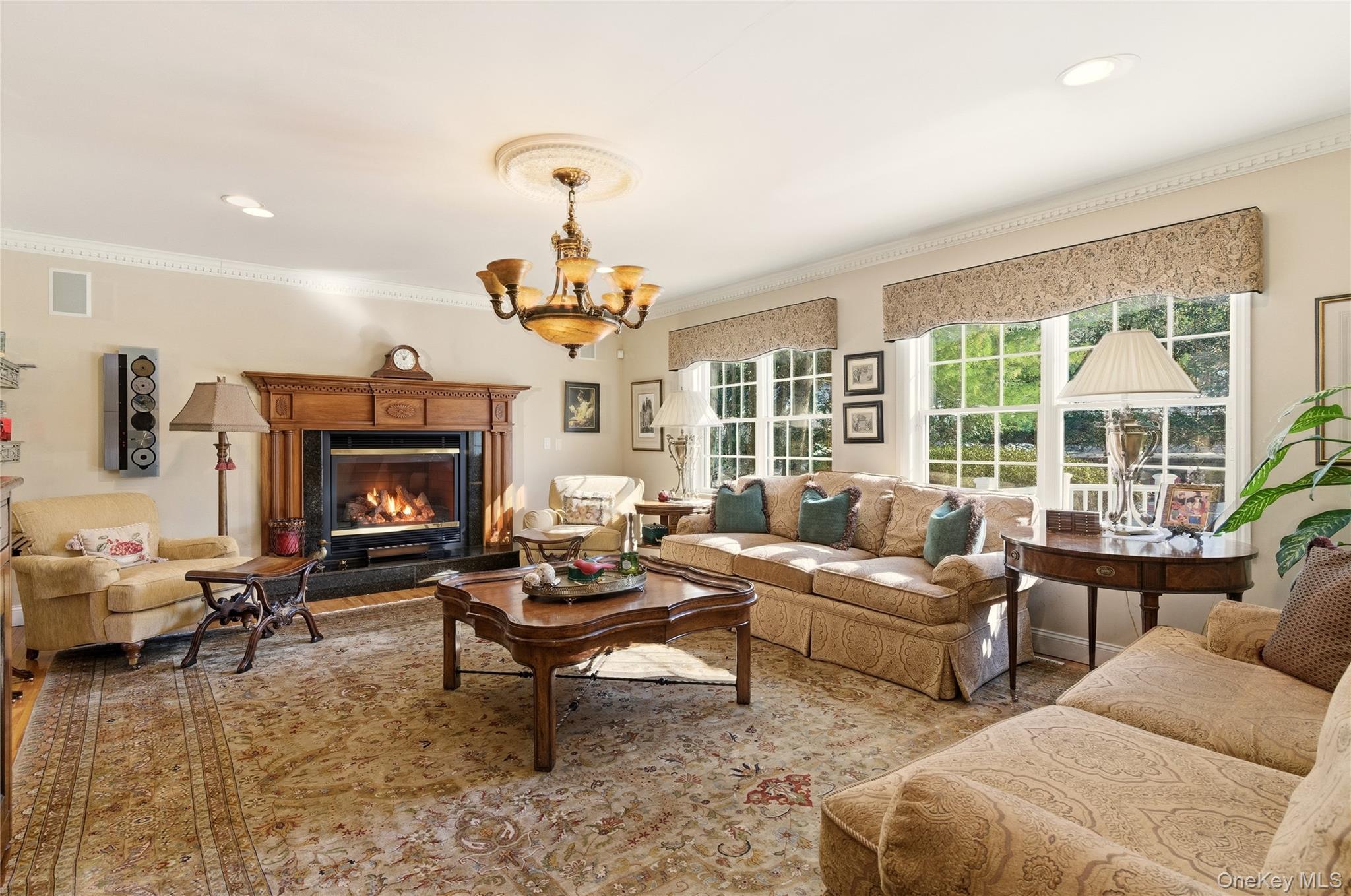 #8 photo, 4 Peachtree Lane, Roslyn , NY 11576