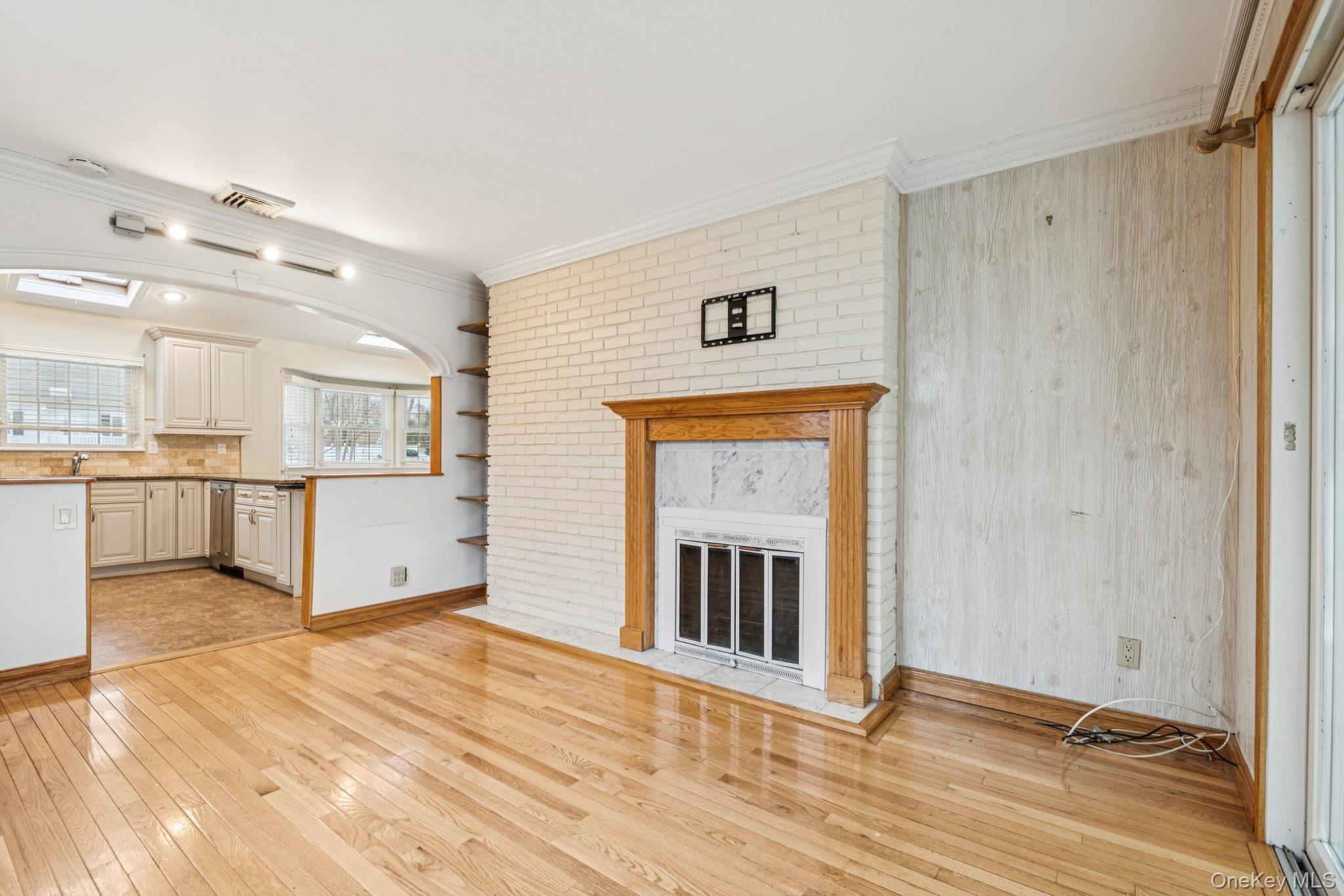 #10 photo, 115 Arlington Road, Ronkonkoma , NY 11779