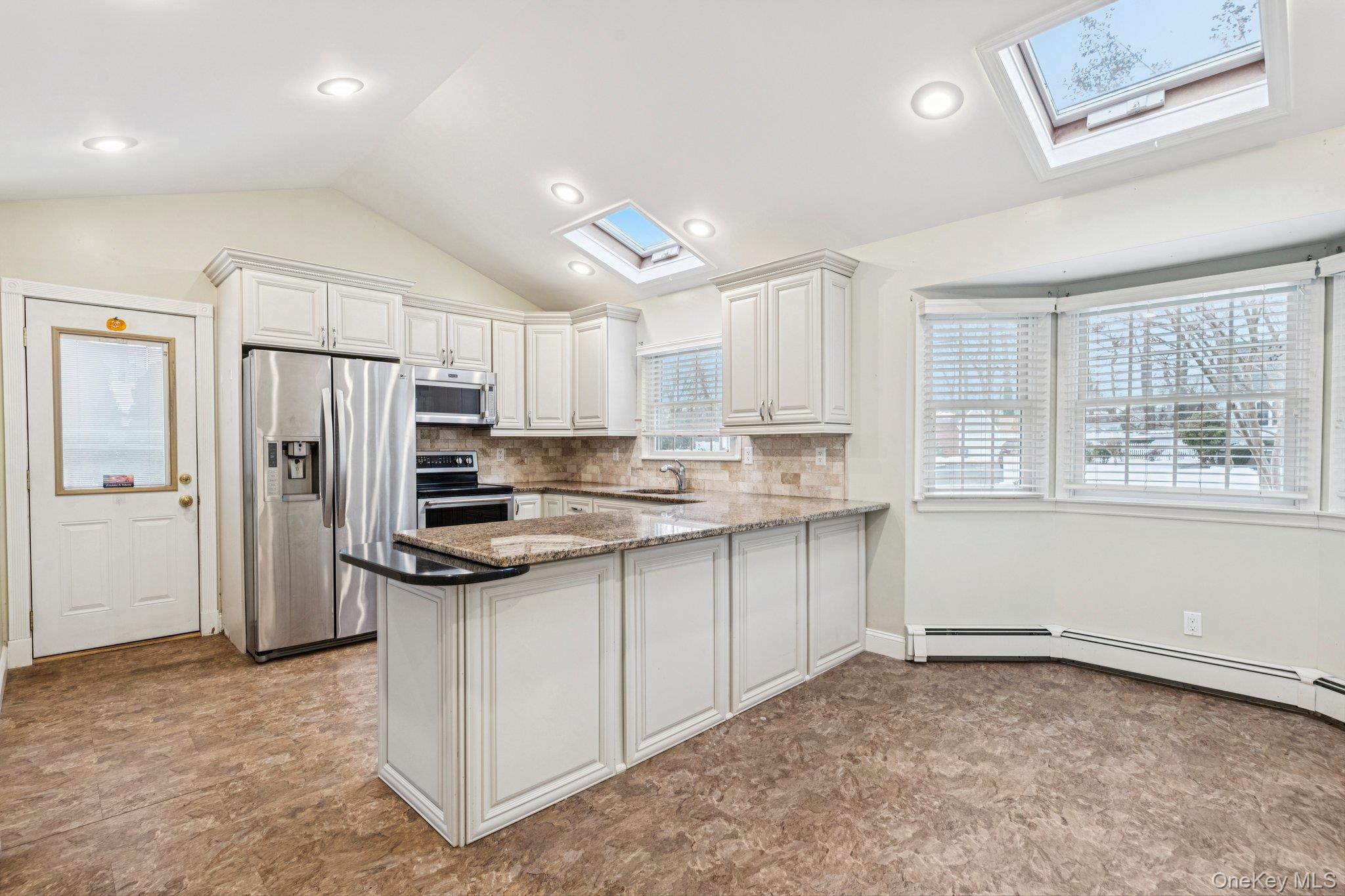 #19 photo, 115 Arlington Road, Ronkonkoma , NY 11779