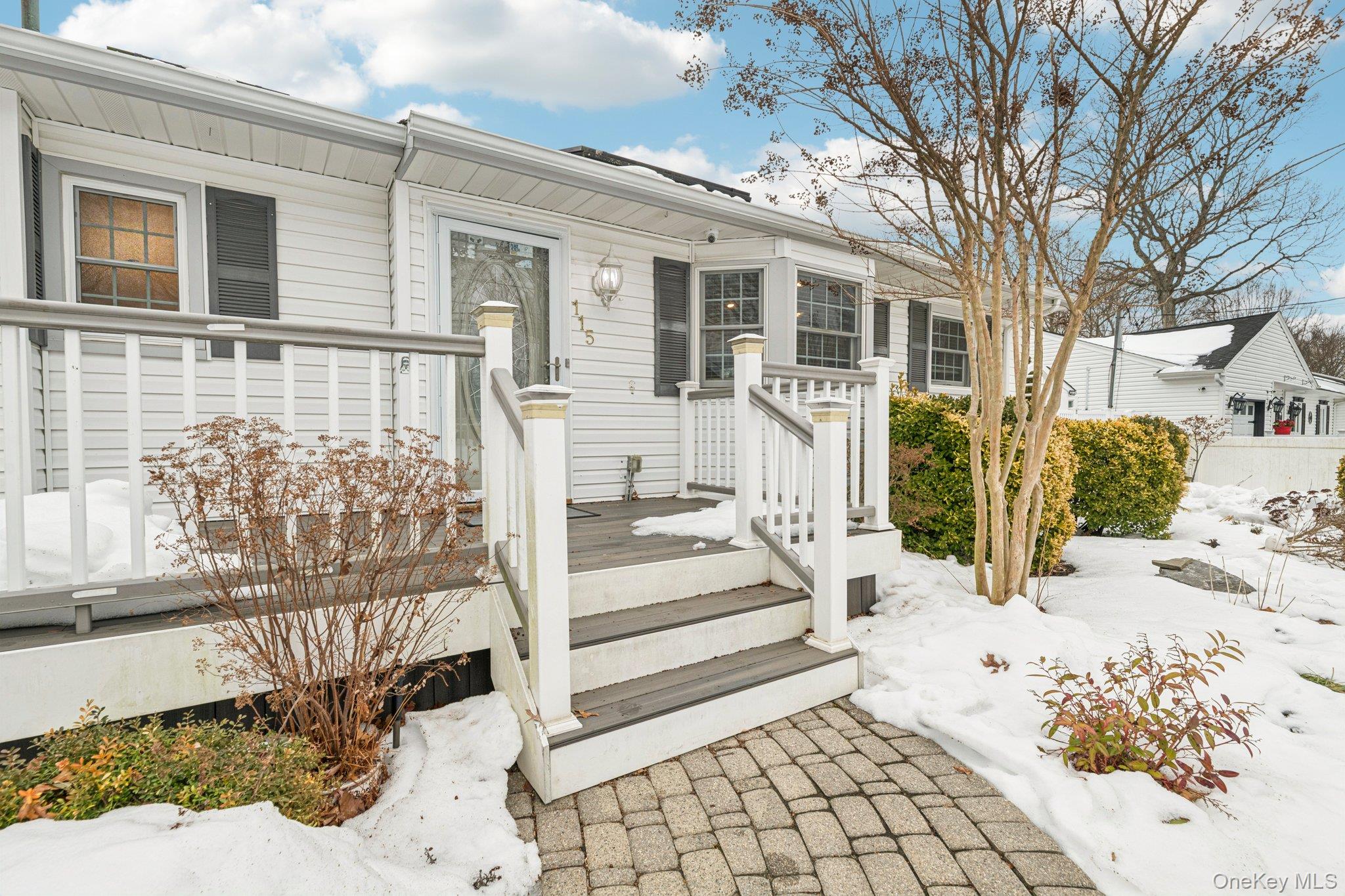 #7 photo, 115 Arlington Road, Ronkonkoma , NY 11779