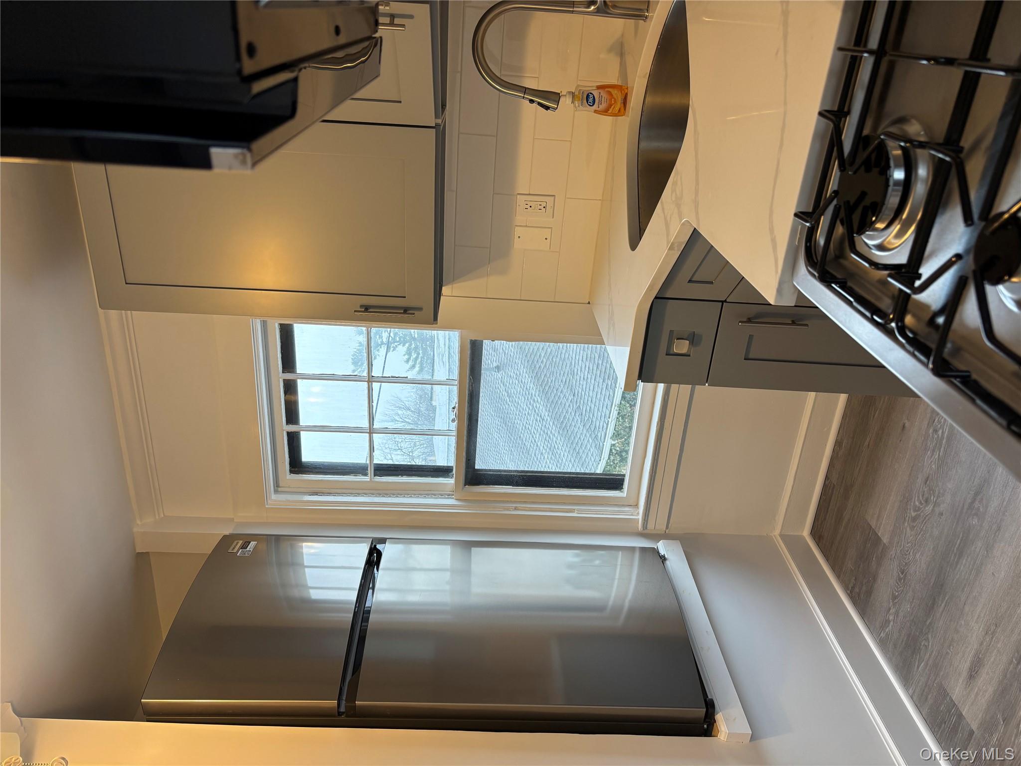 #5 photo, 225 Lexington Avenue, Oyster Bay , NY 11771