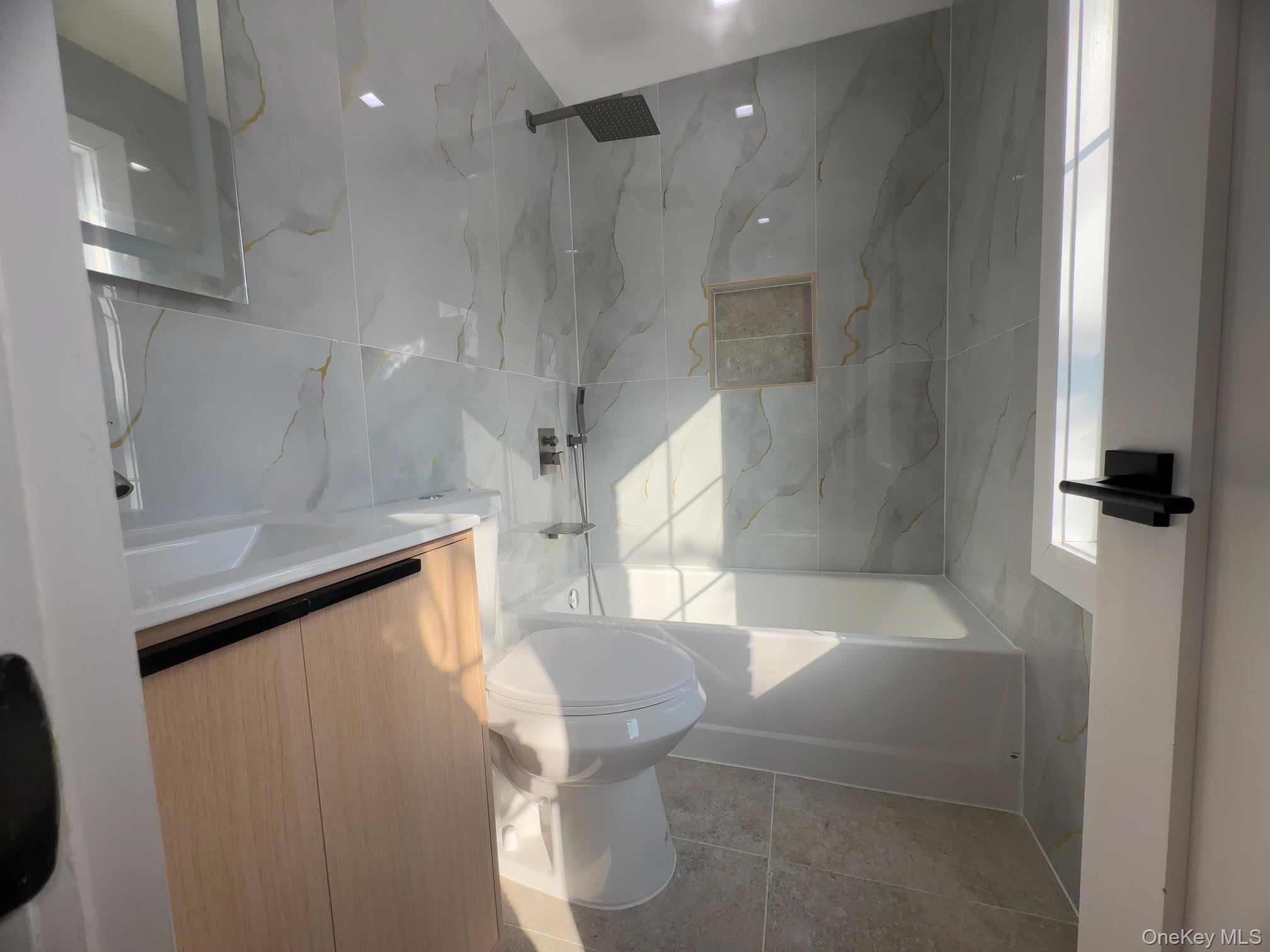 #5 photo, 214-31 39th Avenue, Bayside , NY 11361