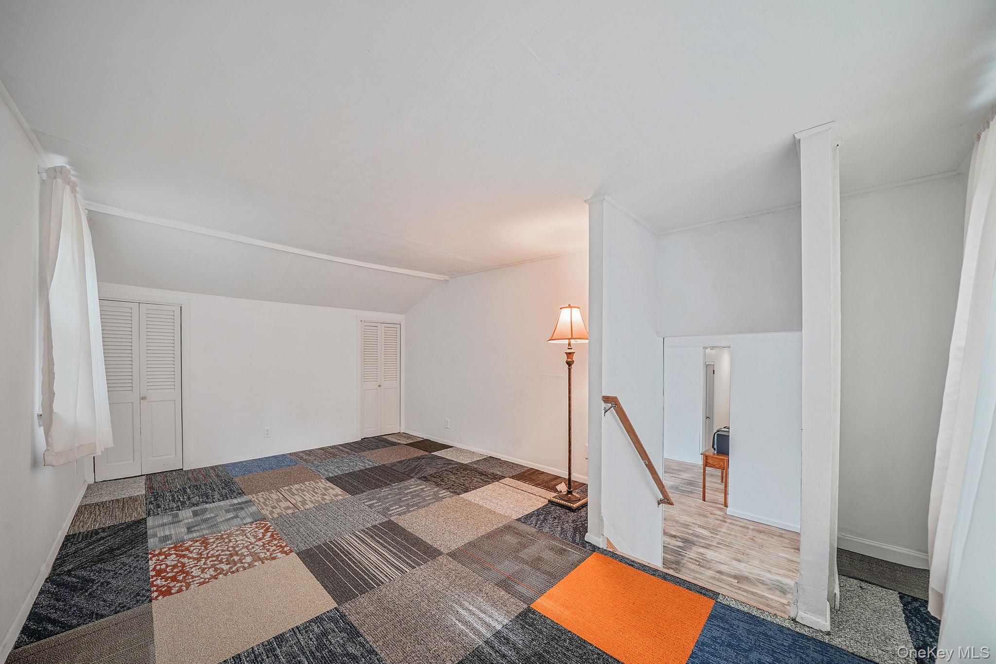 #10 photo, 121 Foxdale Lane, Port Jefferson , NY 11777