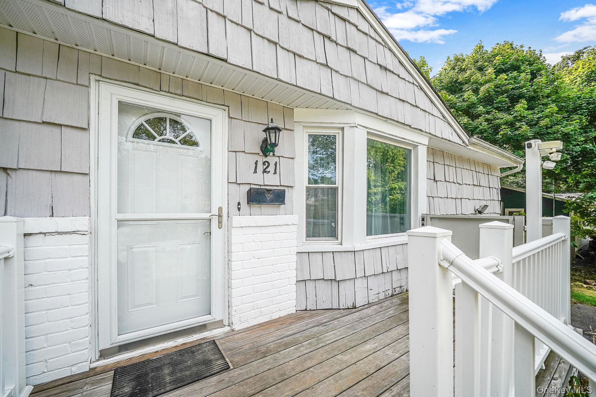 #3 photo, 121 Foxdale Lane, Port Jefferson , NY 11777