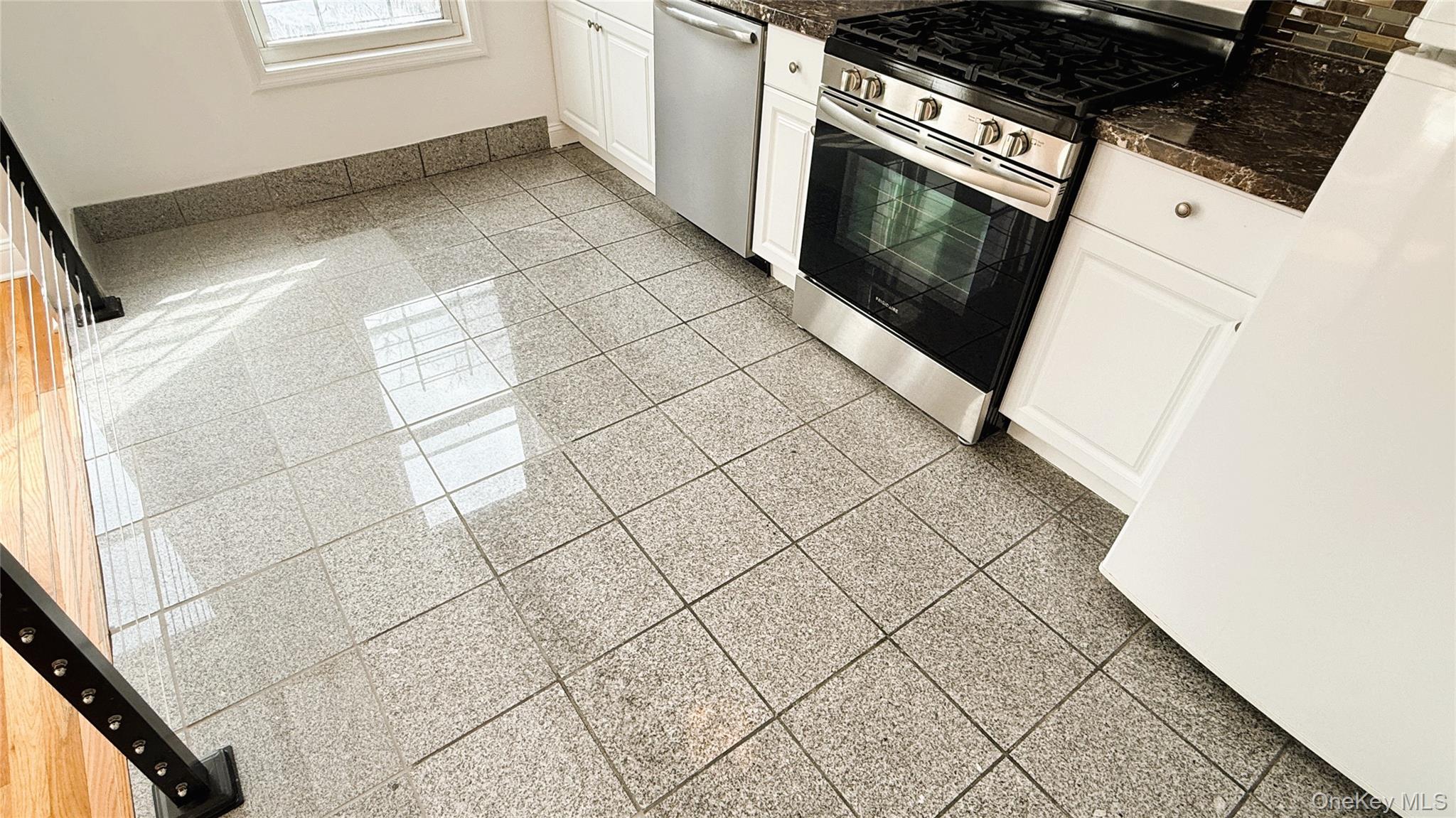 #2 photo, 5021 Celtic Avenue, Woodside , NY 11377