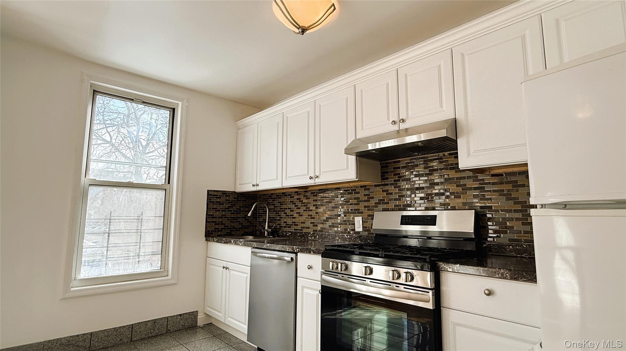 #3 photo, 5021 Celtic Avenue, Woodside , NY 11377