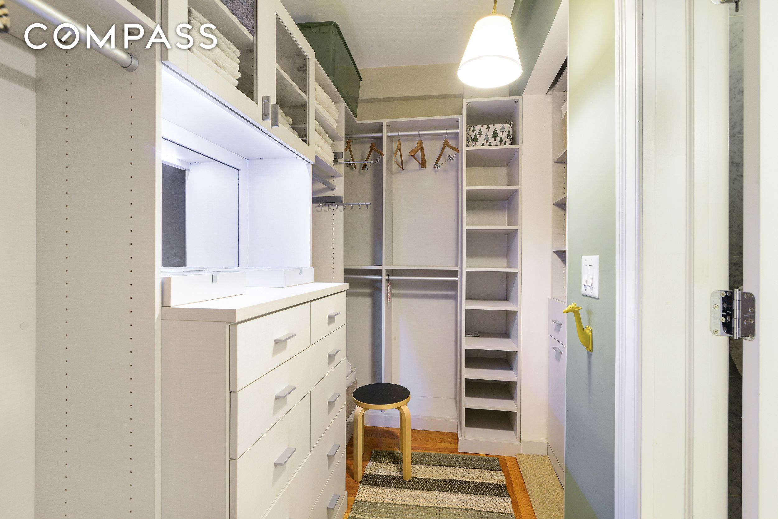 #15 photo, 20 W 72nd Street, Upper West Side , NY 10023