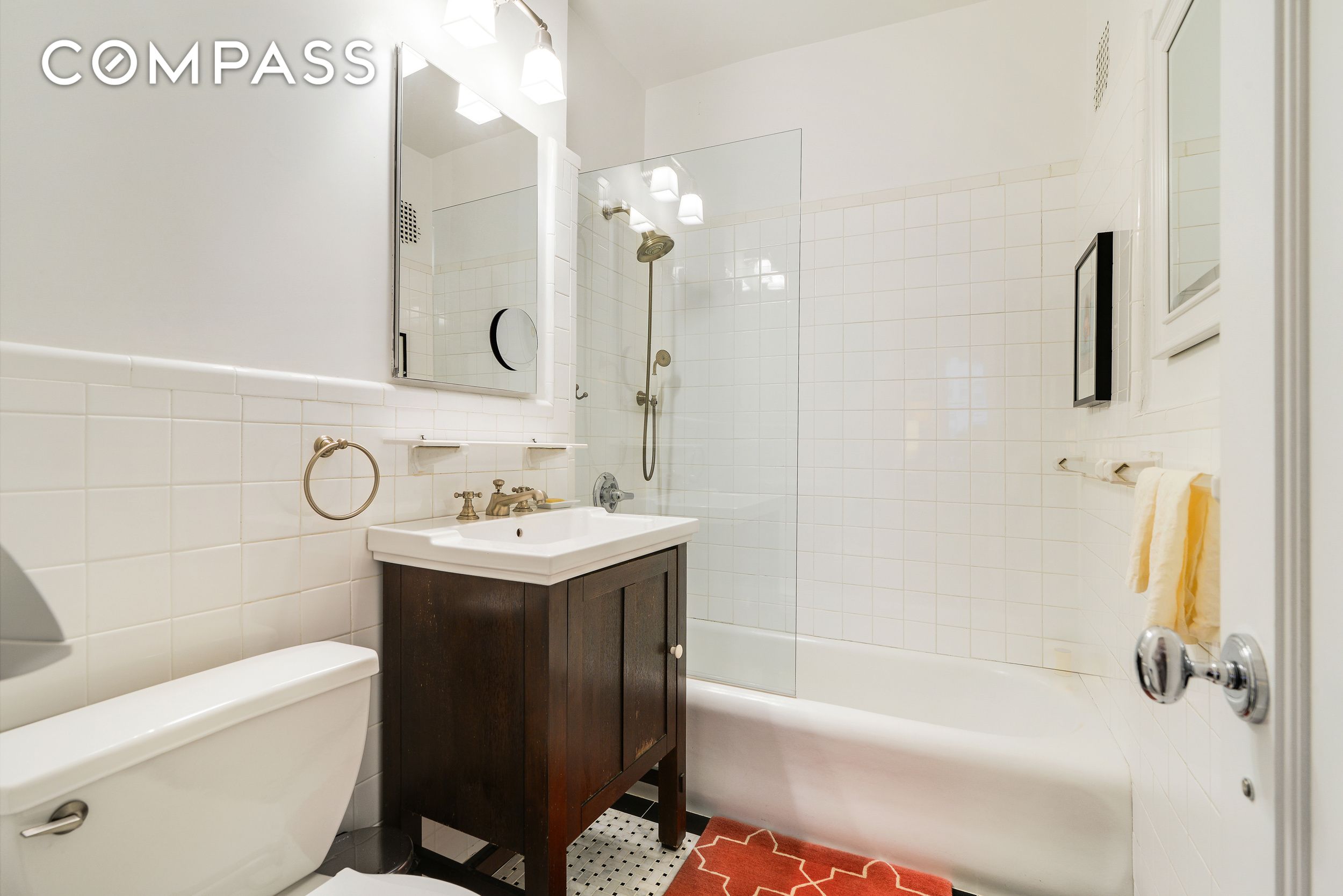 #19 photo, 20 W 72nd Street, Upper West Side , NY 10023