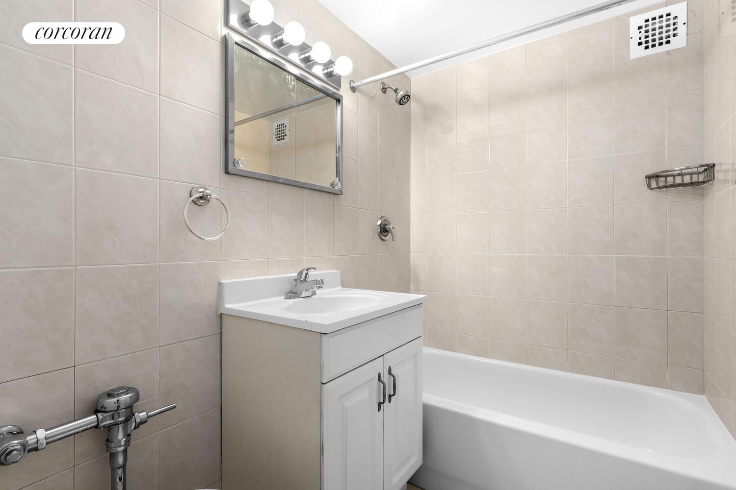 #10 photo, 3215 AVE H, ब्रुकलीन Flatbush , NY 11210