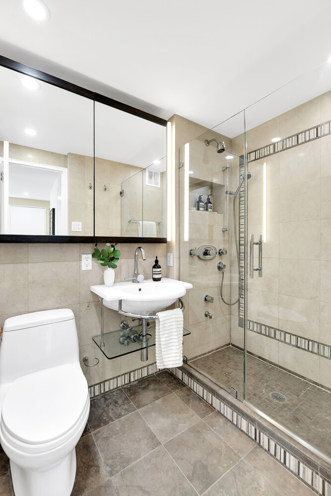 #7 photo, 7 E 14TH Street, Манхэттен ‖ Flatiron , NY 10003