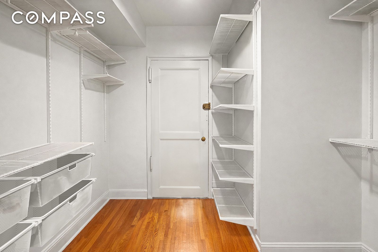 #12 photo, 35-36 76th Street, كوينز Jackson Heights , NY 11372