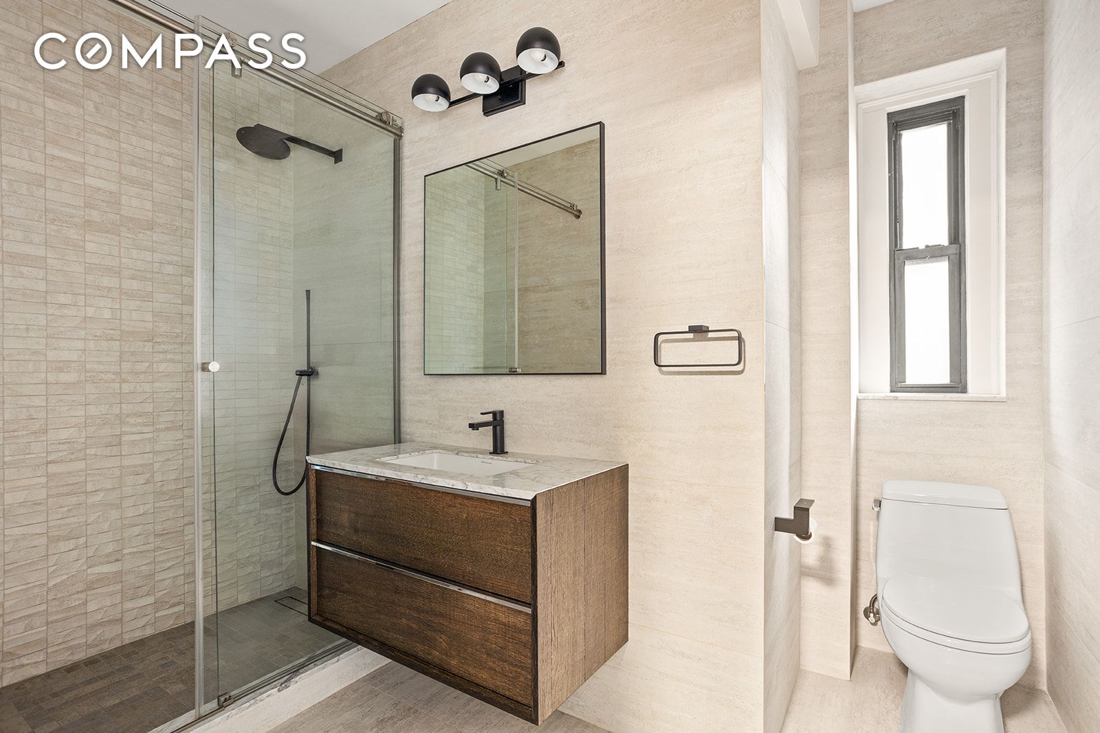 #8 photo, 35-36 76th Street, كوينز Jackson Heights , NY 11372