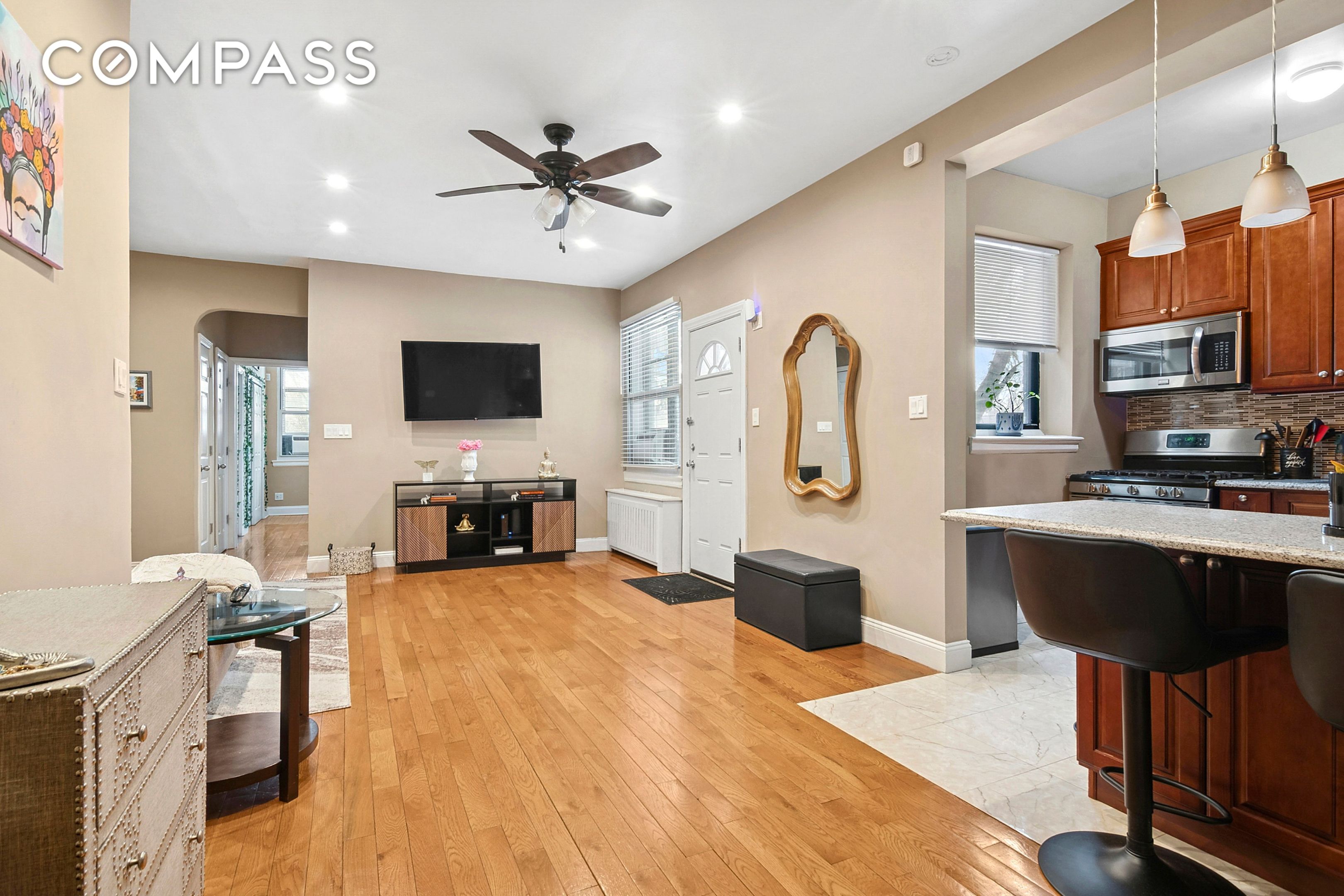 #3 photo, 22-60 79th Street, קווינס Astoria , NY 11370