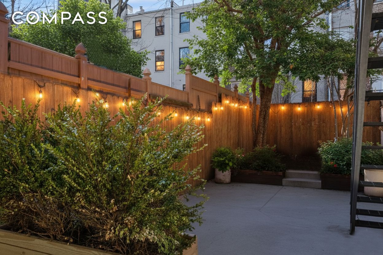 #11 photo, New York City, Central Harlem , NY 10030