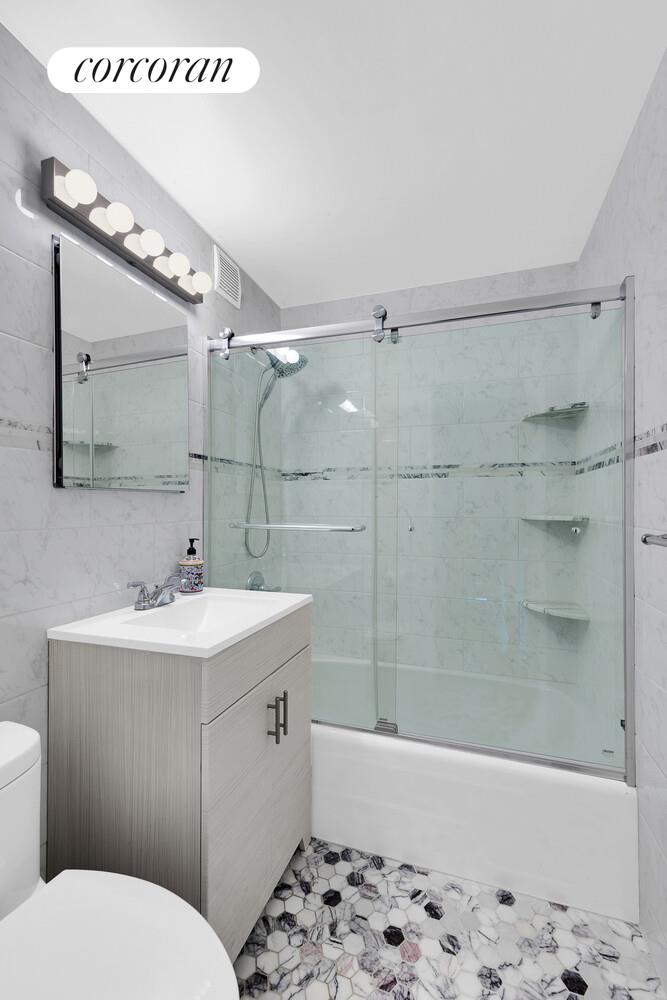 #8 photo, 160 W END Avenue, Lincoln Square , NY 10023