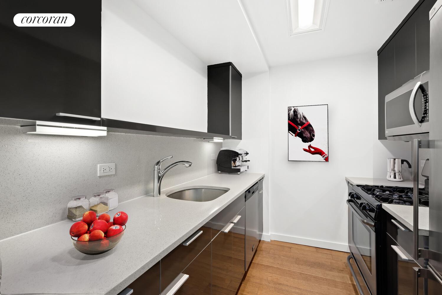 #5 photo, Long Island City, קווינס Long Island City , NY 11101