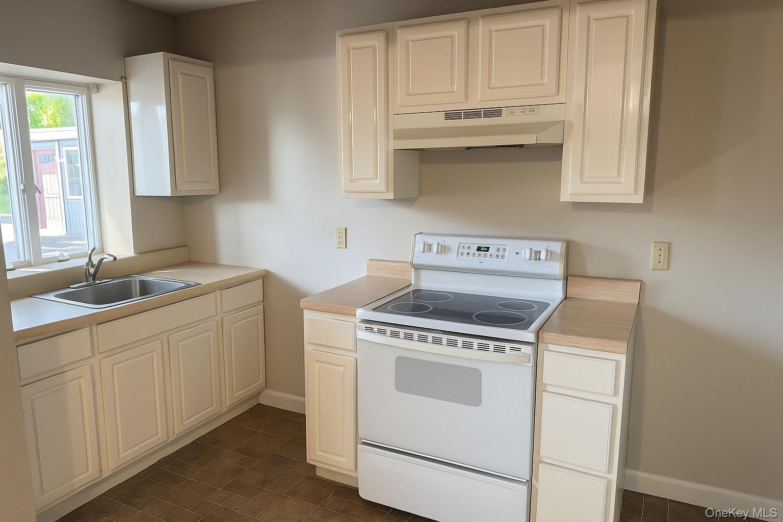 #2 photo, 224 Walsh Avenue, New Windsor , NY 12553