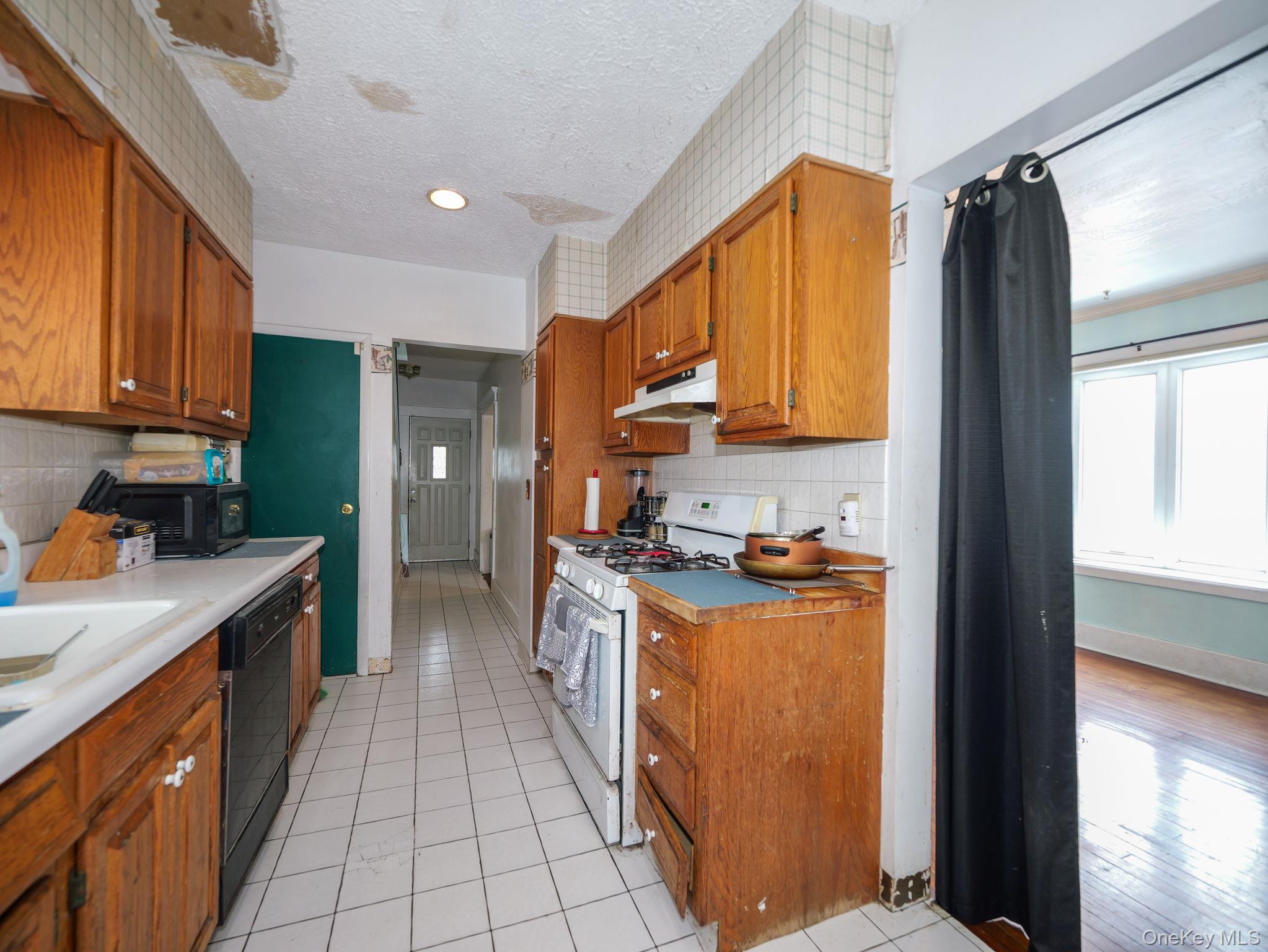 #12 photo, 809 South Street, Newburgh , NY 12550