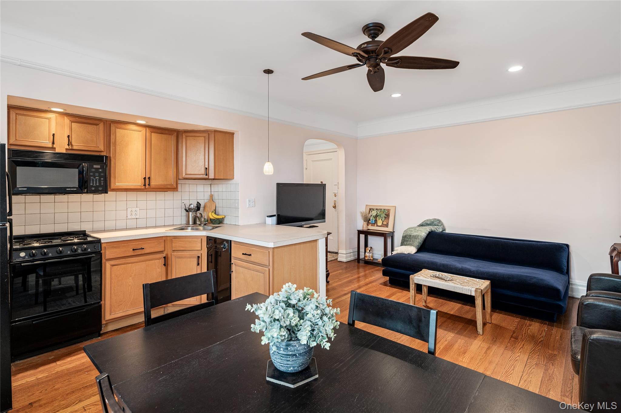 #8 photo, 1 Franklin Avenue, White Plains , NY 10601