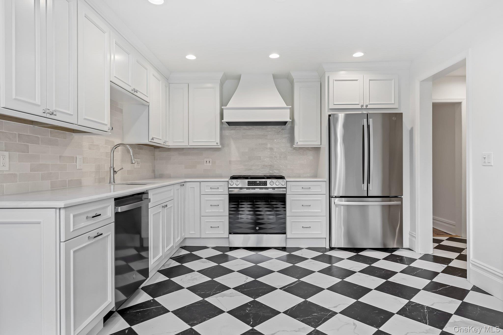 #7 photo, 158 Loring Avenue, Pelham , NY 10803