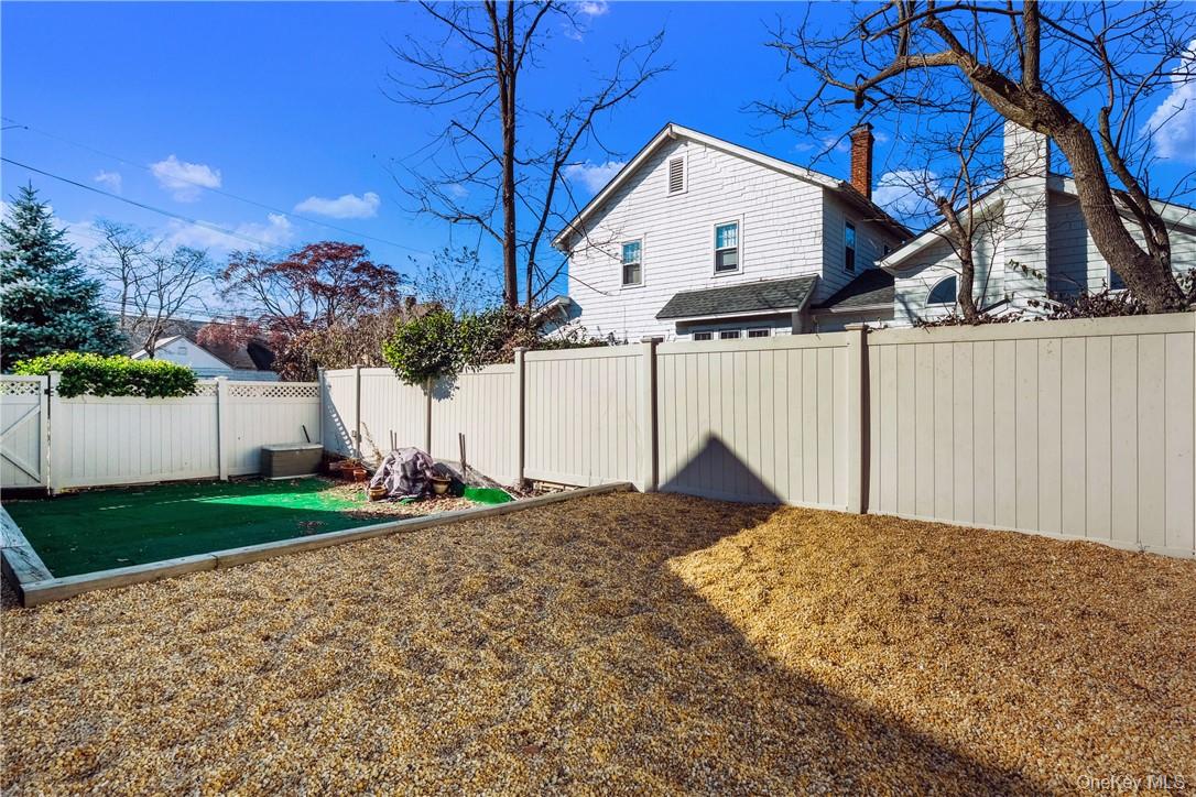 #19 photo, 111 Frank Avenue, Mamaroneck , NY 10543