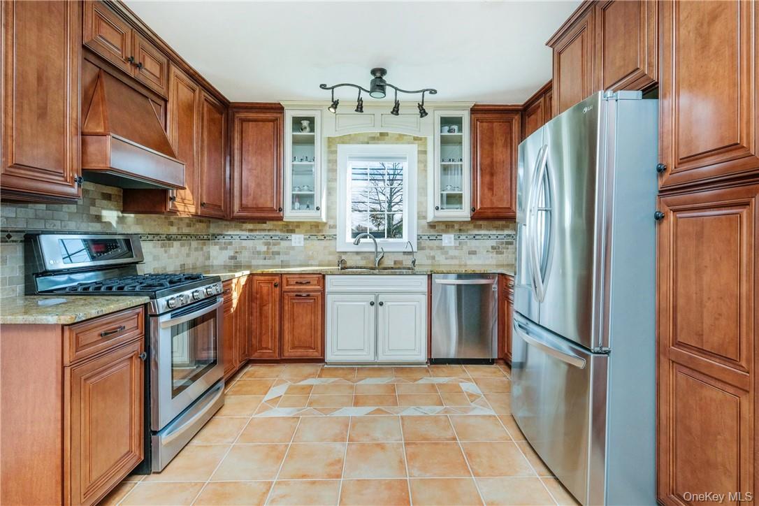 #6 photo, 111 Frank Avenue, Mamaroneck , NY 10543