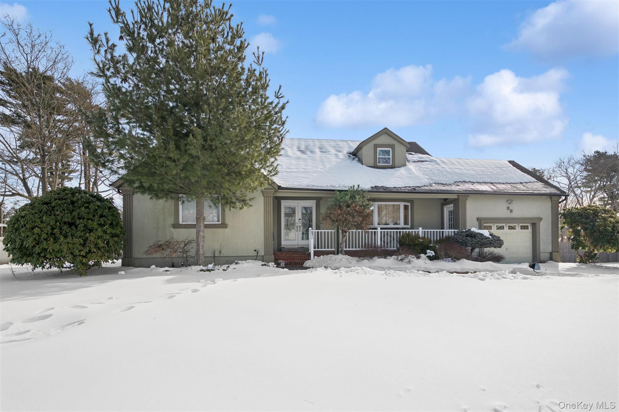 #1 photo, 35 Saint Johns Place, West Babylon , NY 11704