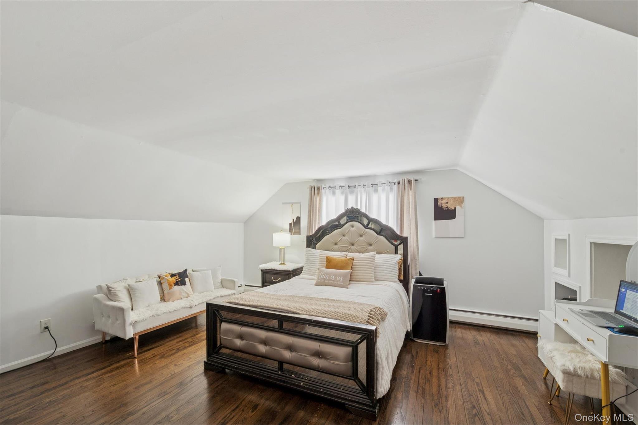 #15 photo, 35 Saint Johns Place, West Babylon , NY 11704