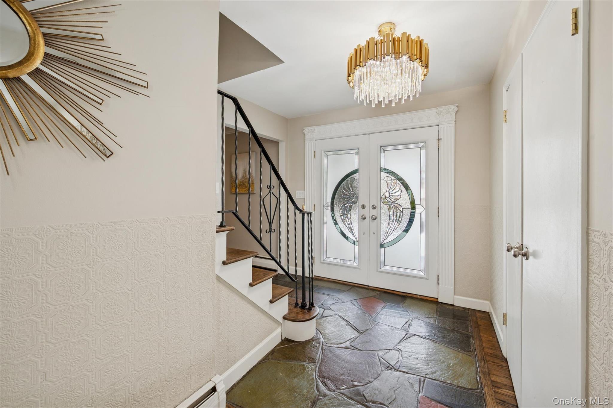 #4 photo, 35 Saint Johns Place, West Babylon , NY 11704