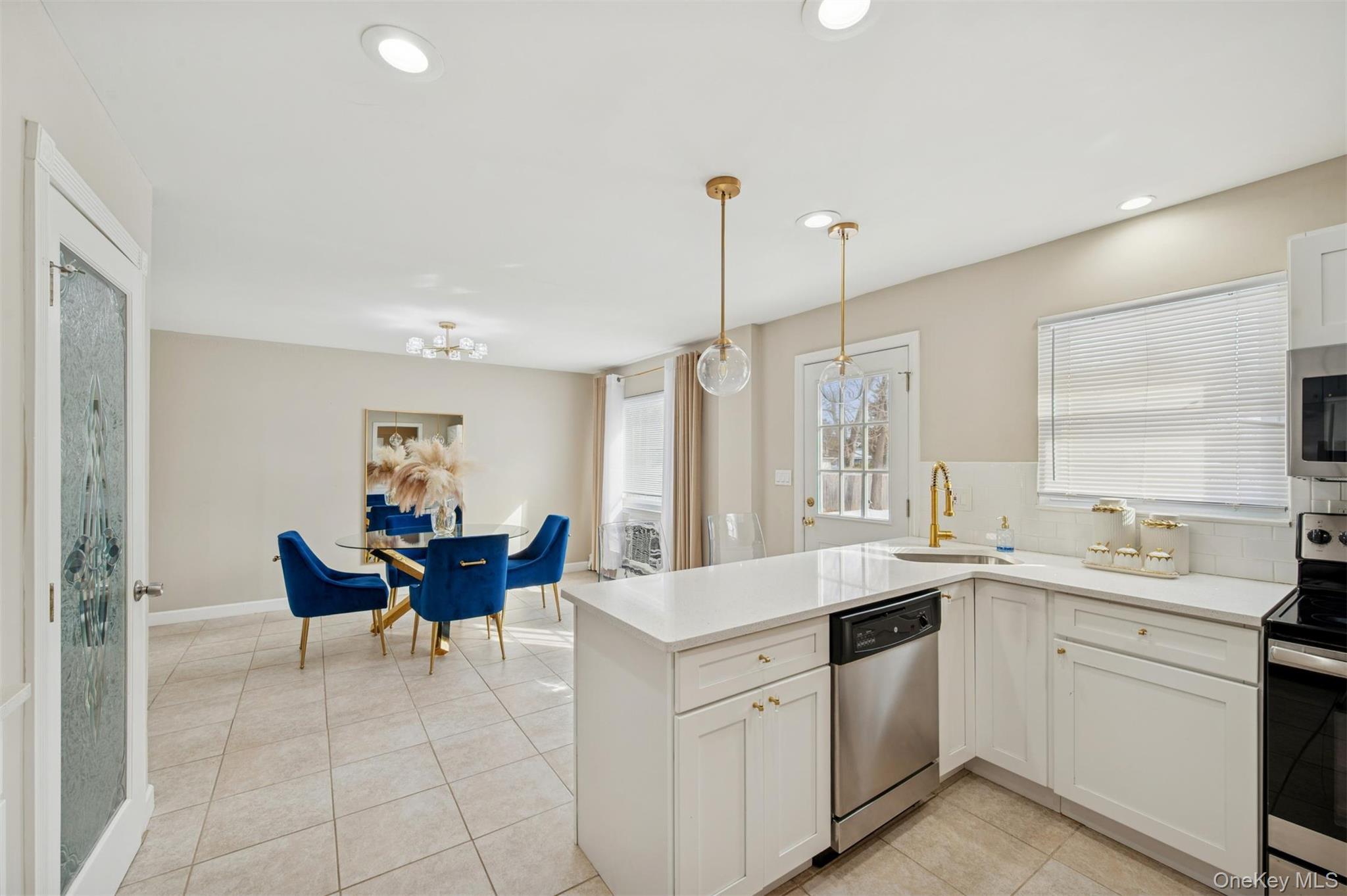 #7 photo, 35 Saint Johns Place, West Babylon , NY 11704