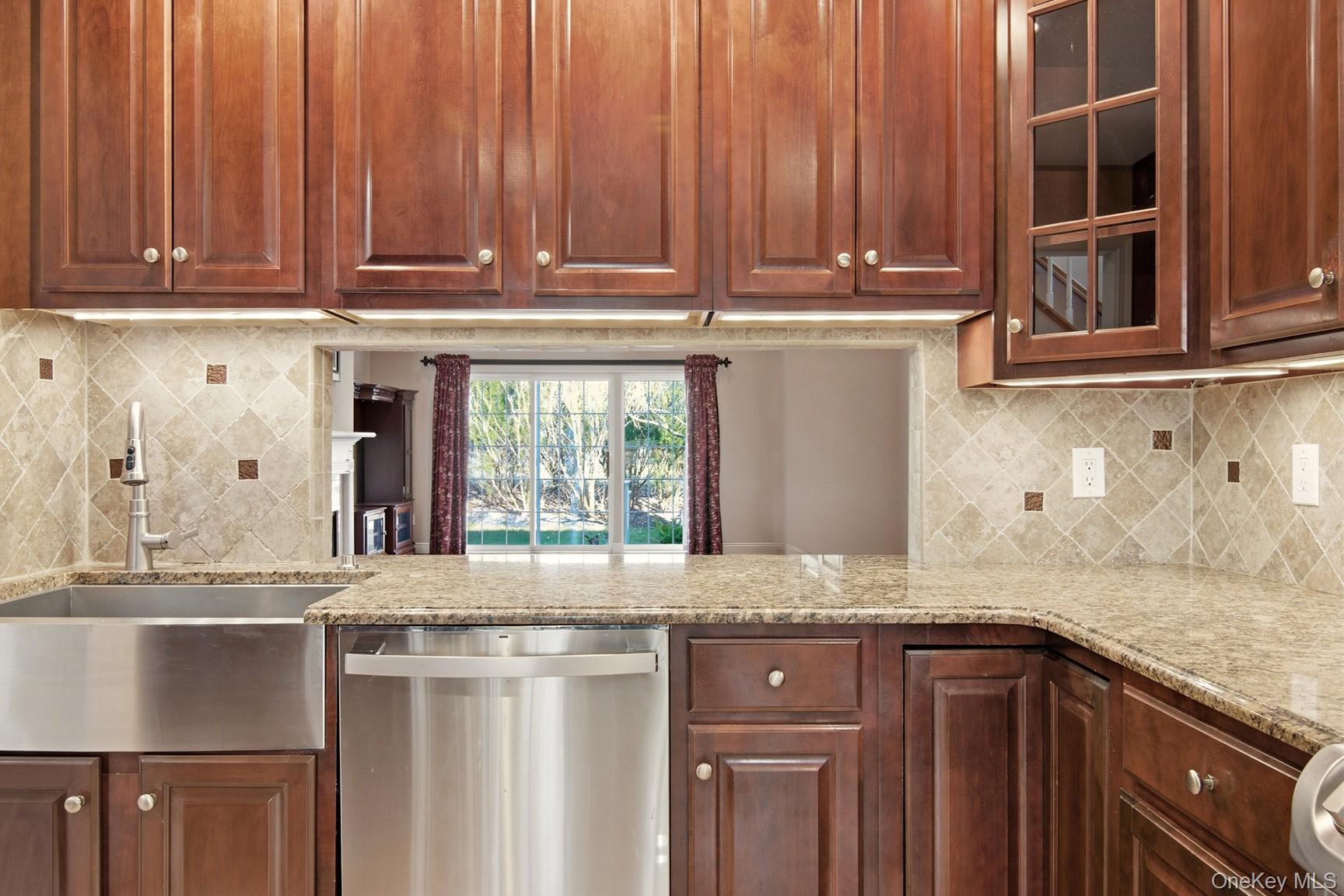 #12 photo, 67 Paddington Circle, 롱 아일랜드 Smithtown , NY 11787