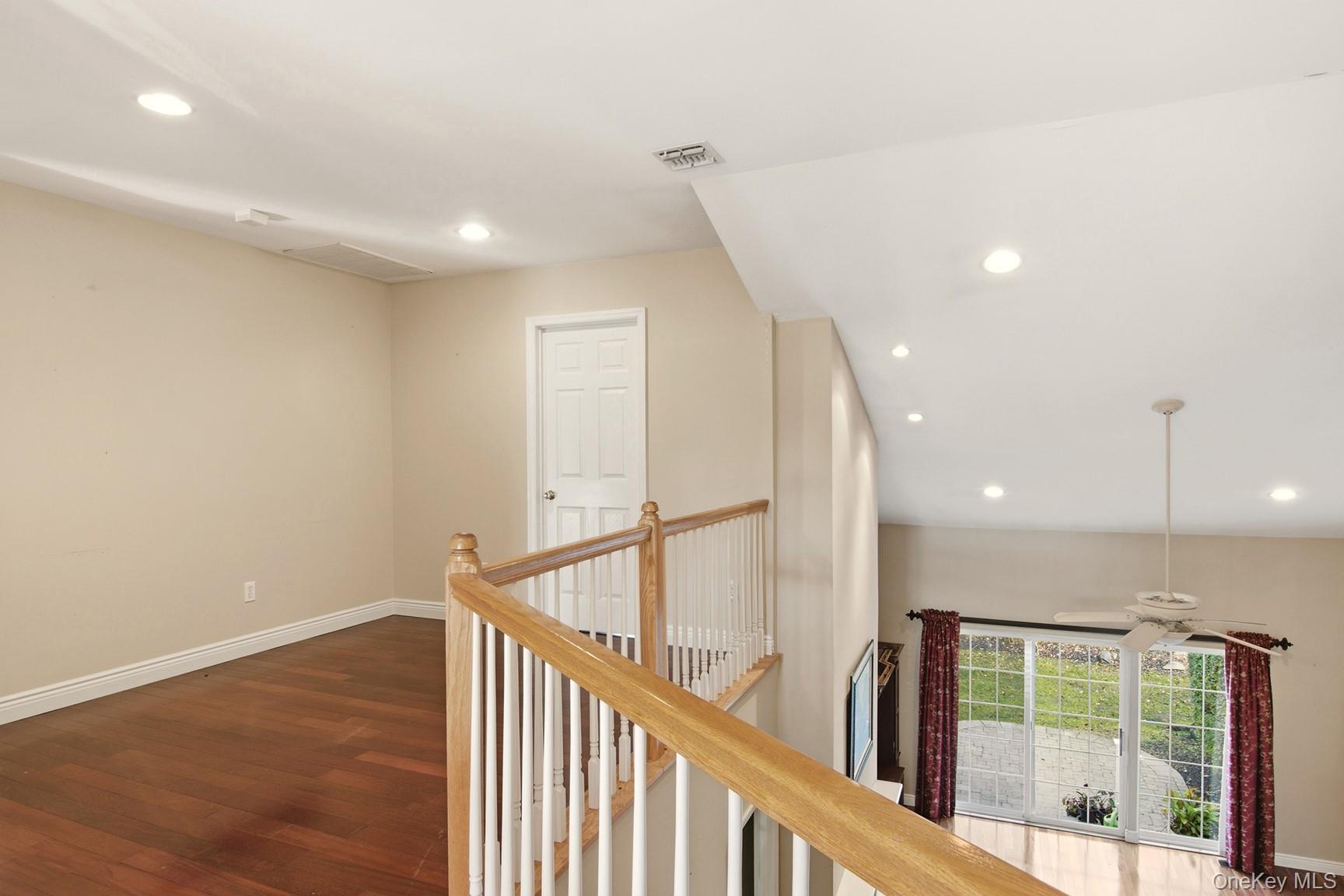 #19 photo, 67 Paddington Circle, 롱 아일랜드 Smithtown , NY 11787