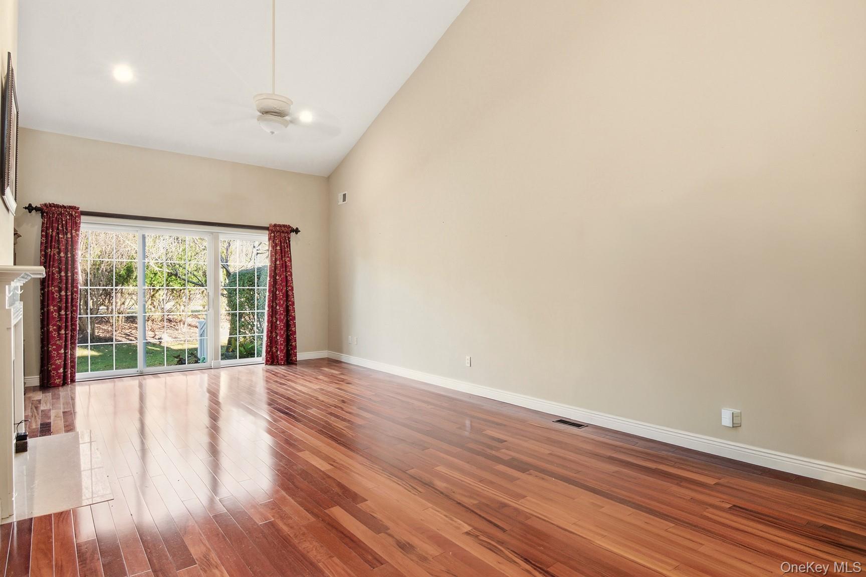 #5 photo, 67 Paddington Circle, 롱 아일랜드 Smithtown , NY 11787