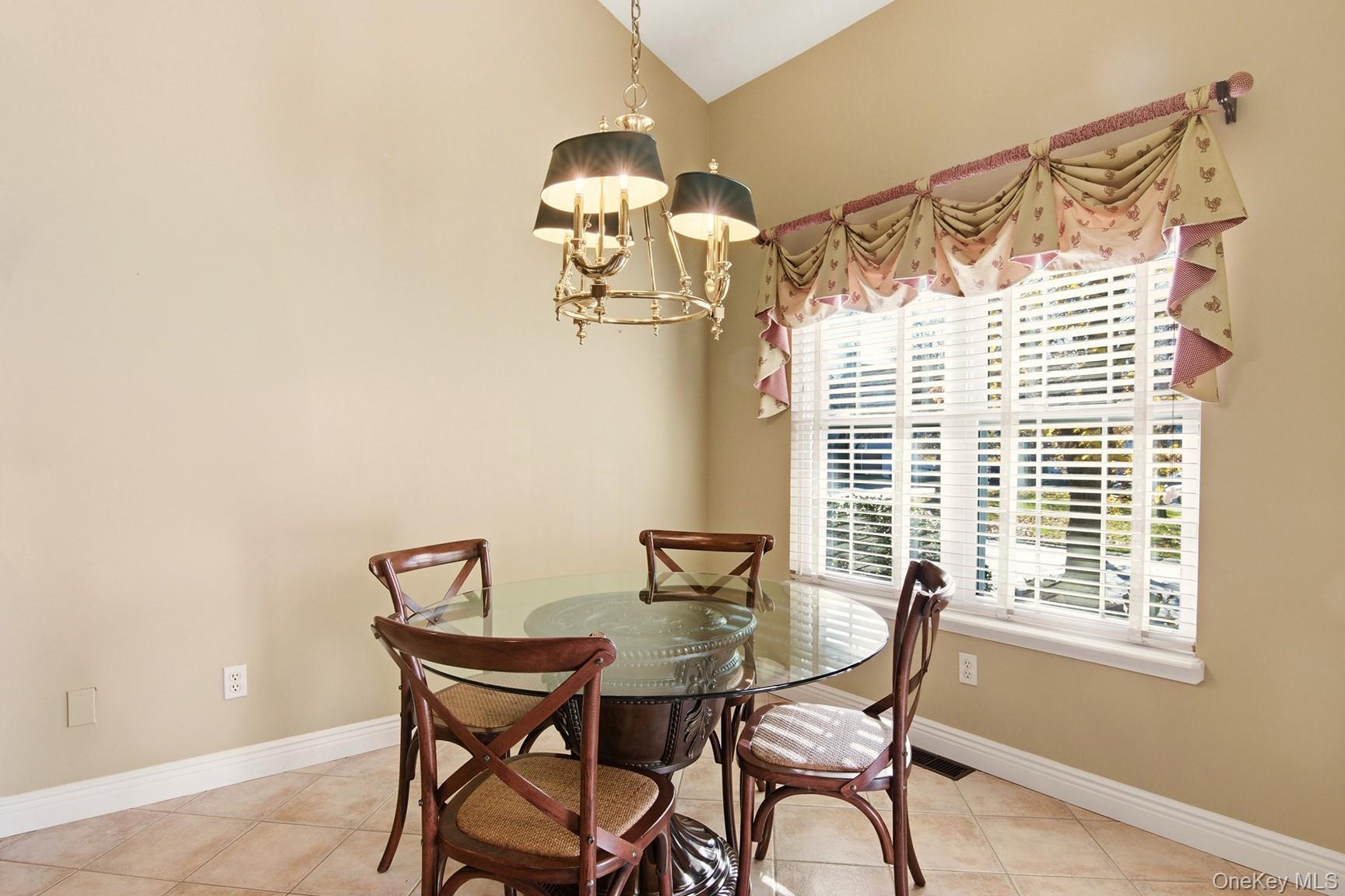 #9 photo, 67 Paddington Circle, 롱 아일랜드 Smithtown , NY 11787