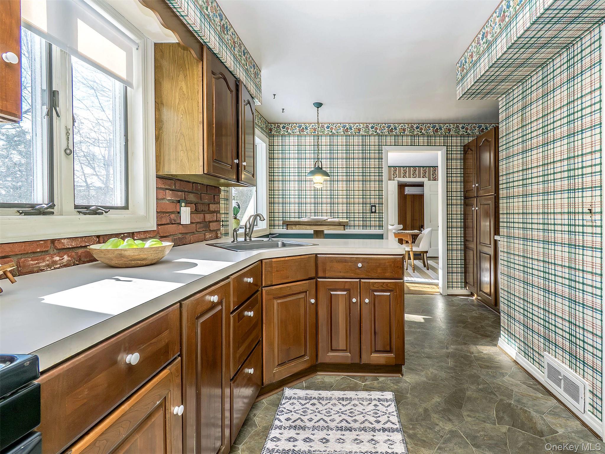 #12 photo, 24 Orchard Farm Road, Port Washington , NY 11050