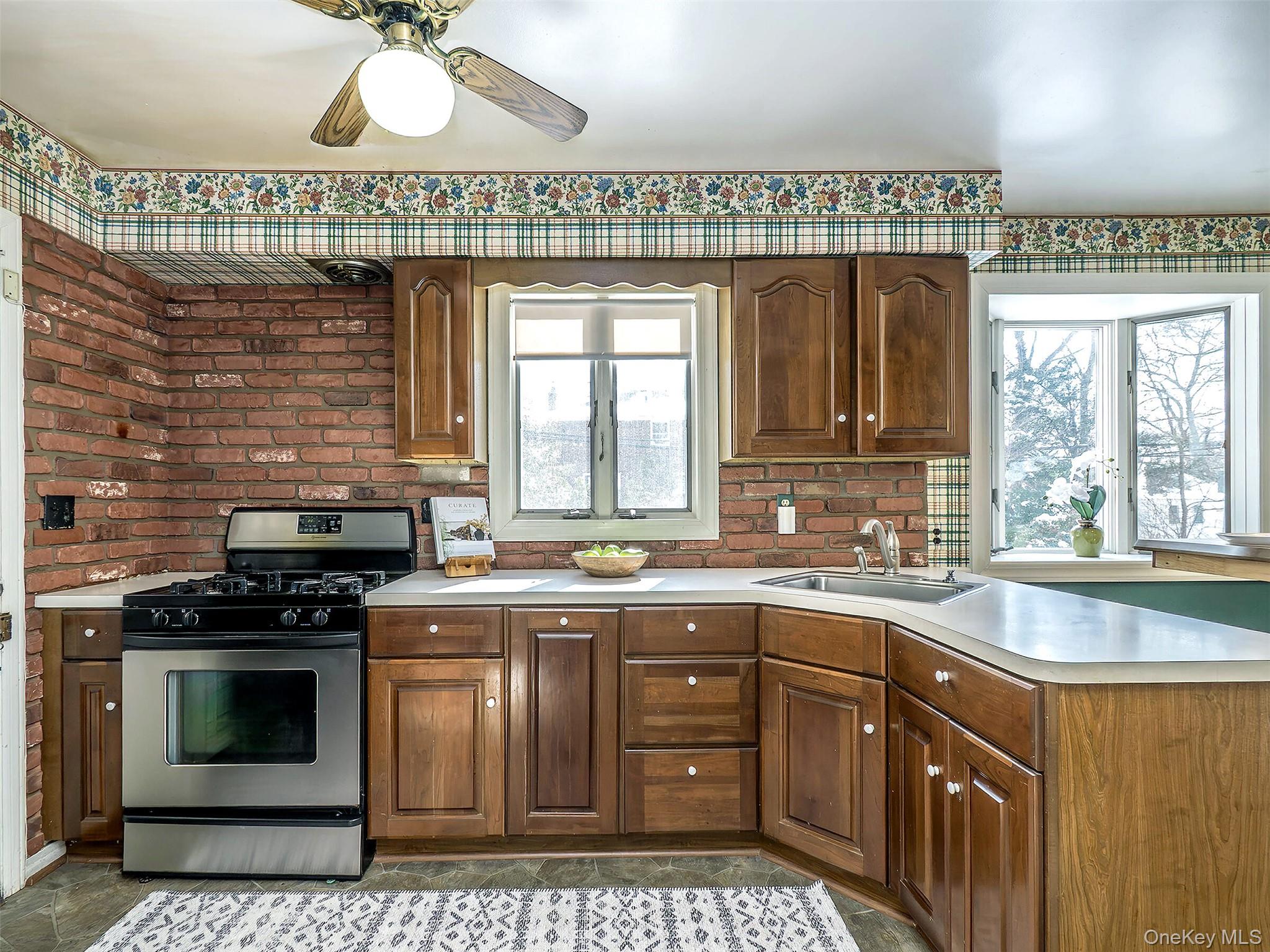 #9 photo, 24 Orchard Farm Road, Port Washington , NY 11050