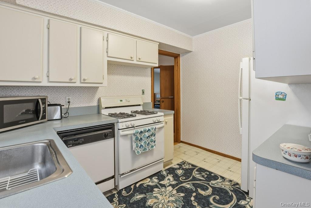 #6 photo, 3 Coral Cove, East Norwich , NY 11732