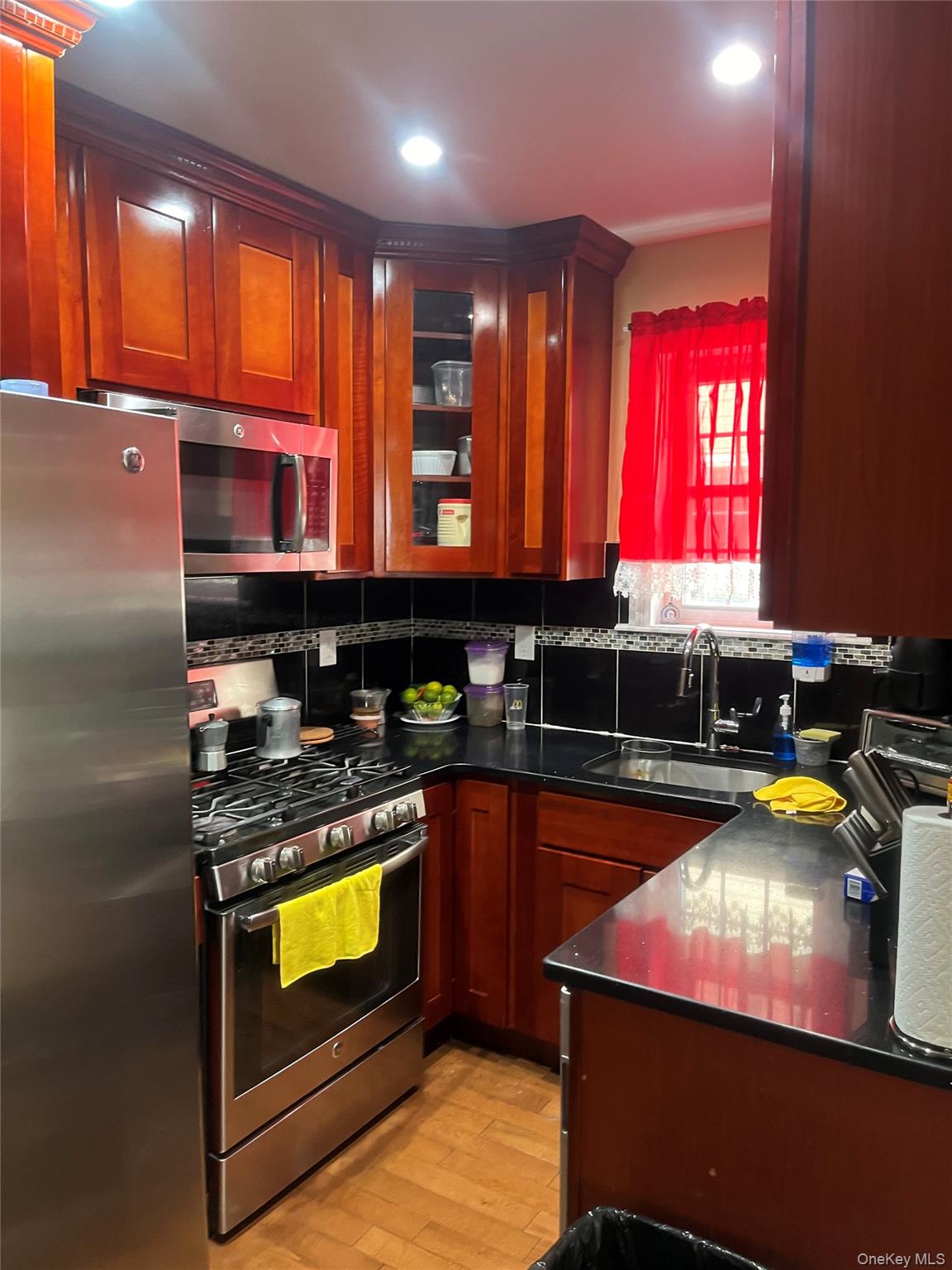 #2 photo, 547 S 11th Avenue, 뉴욕주 Mount Vernon , NY 10550